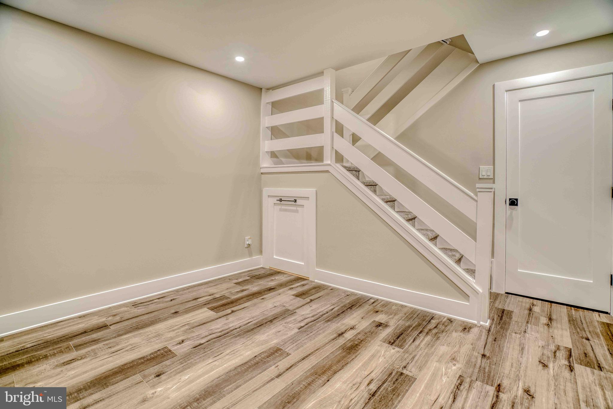 SUMMIT HOUSE - Residential