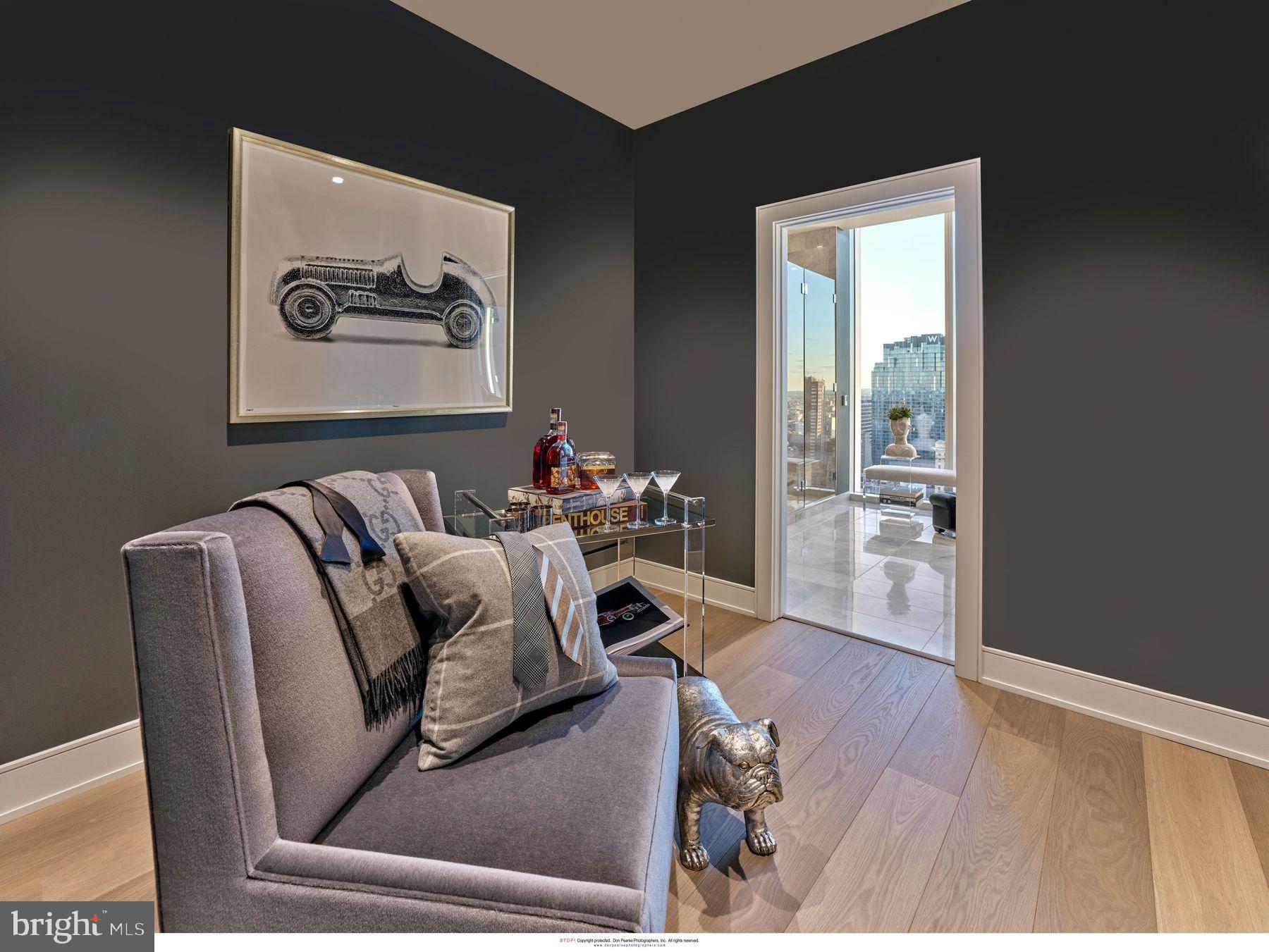 AVENUE OF THE ARTS - Residential