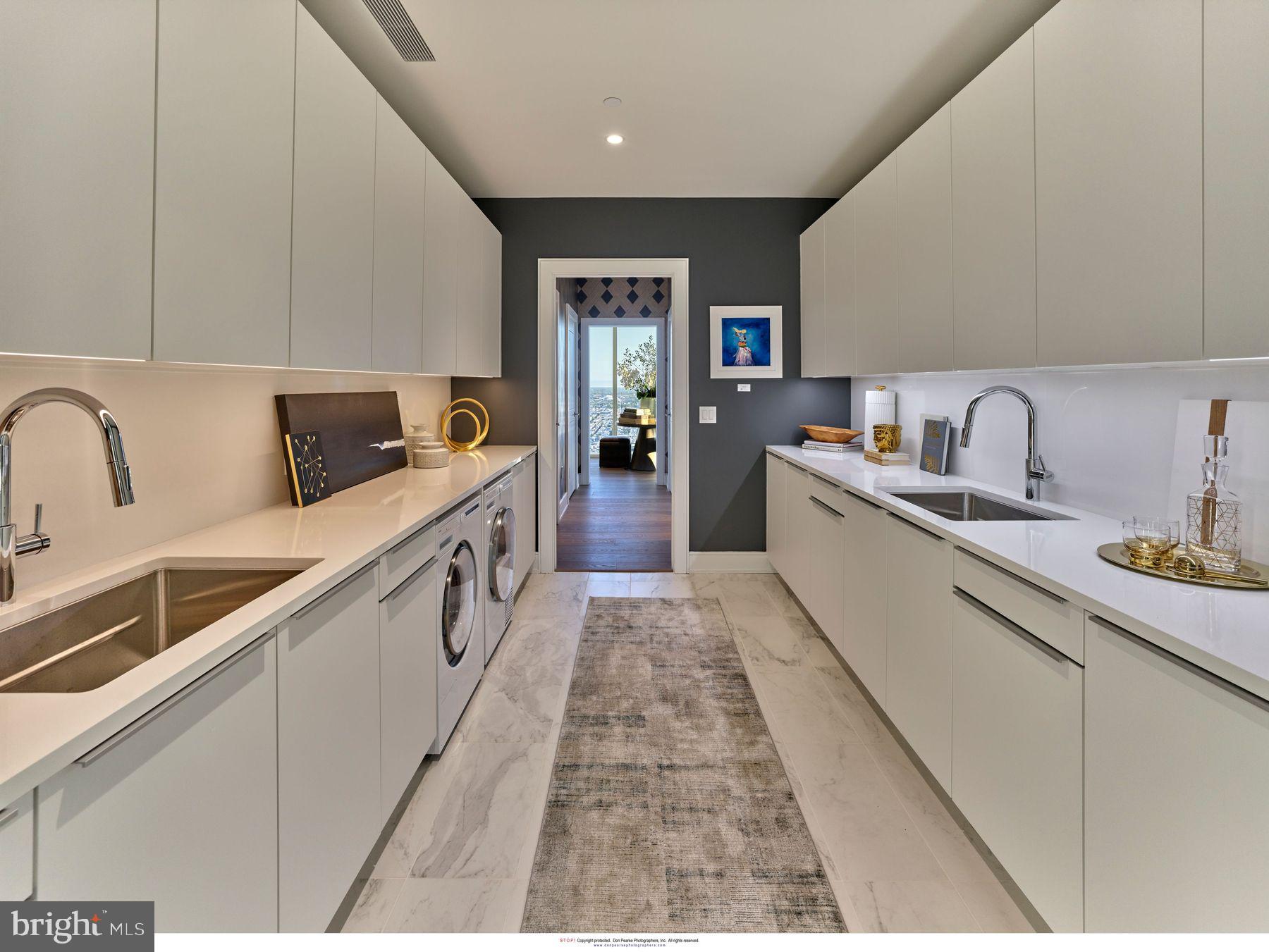 AVENUE OF THE ARTS - Residential
