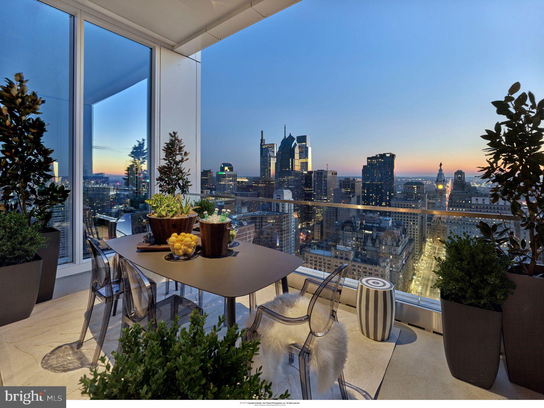 AVENUE OF THE ARTS - Residential