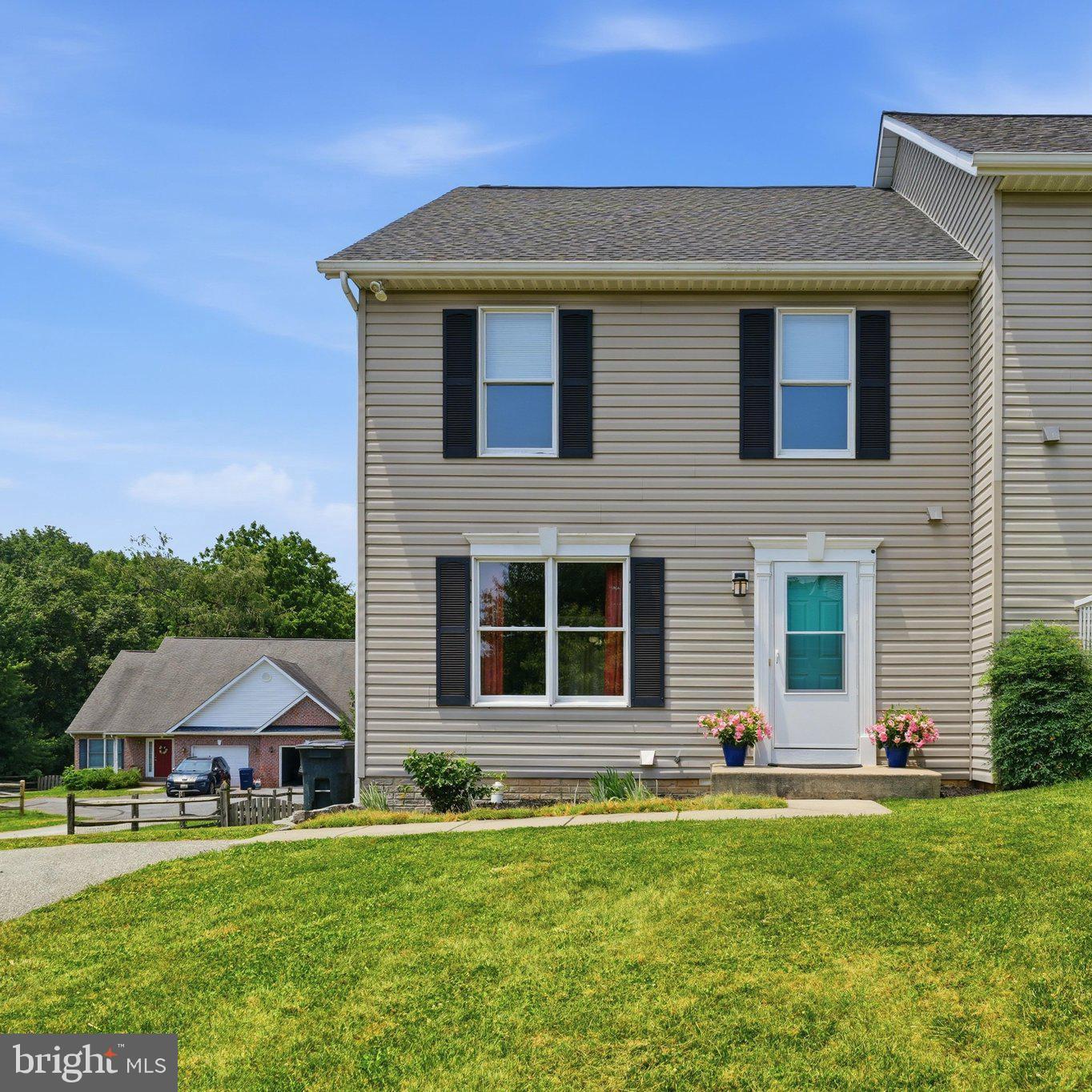 529 GENTRY COURT
