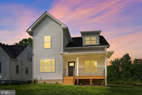 Homes For Sale - 147 Longstreet Avenue<br/> FREDERICKSBURG, VA 22401