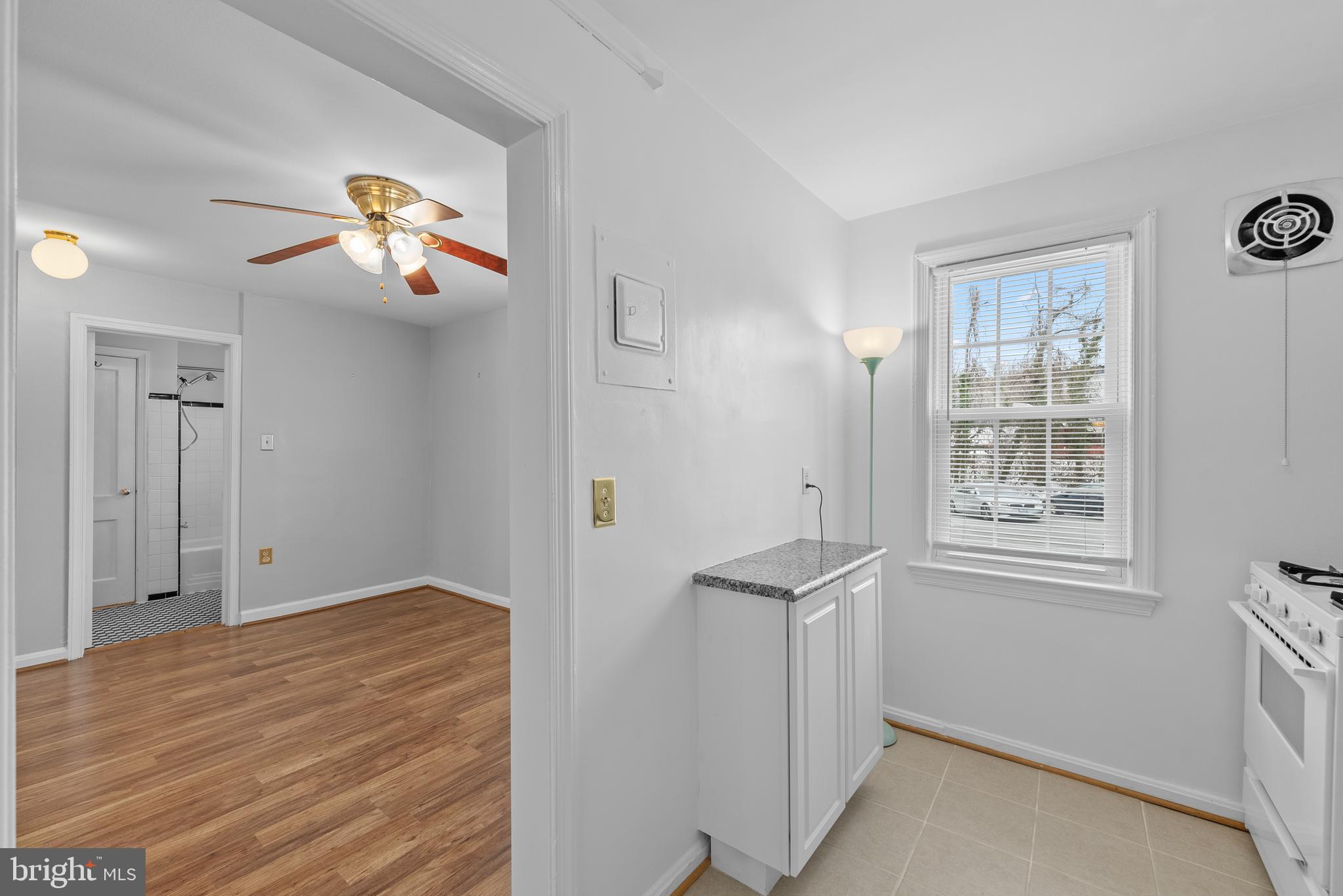 BELLE VIEW - Residential Lease