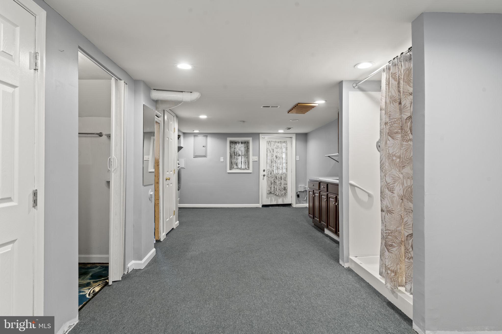 MAYFAIR (WEST) - Residential