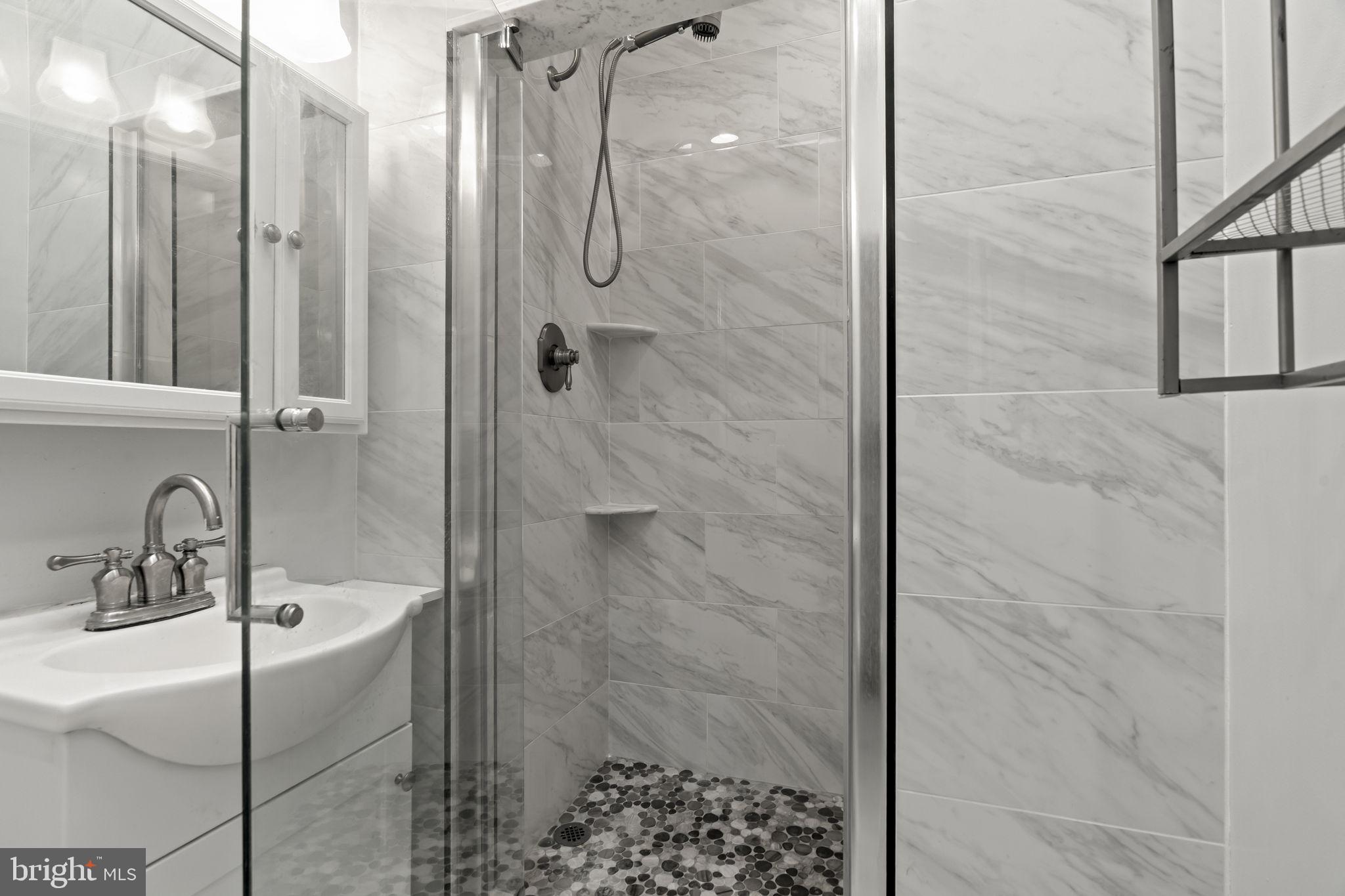 MAYFAIR (WEST) - Residential