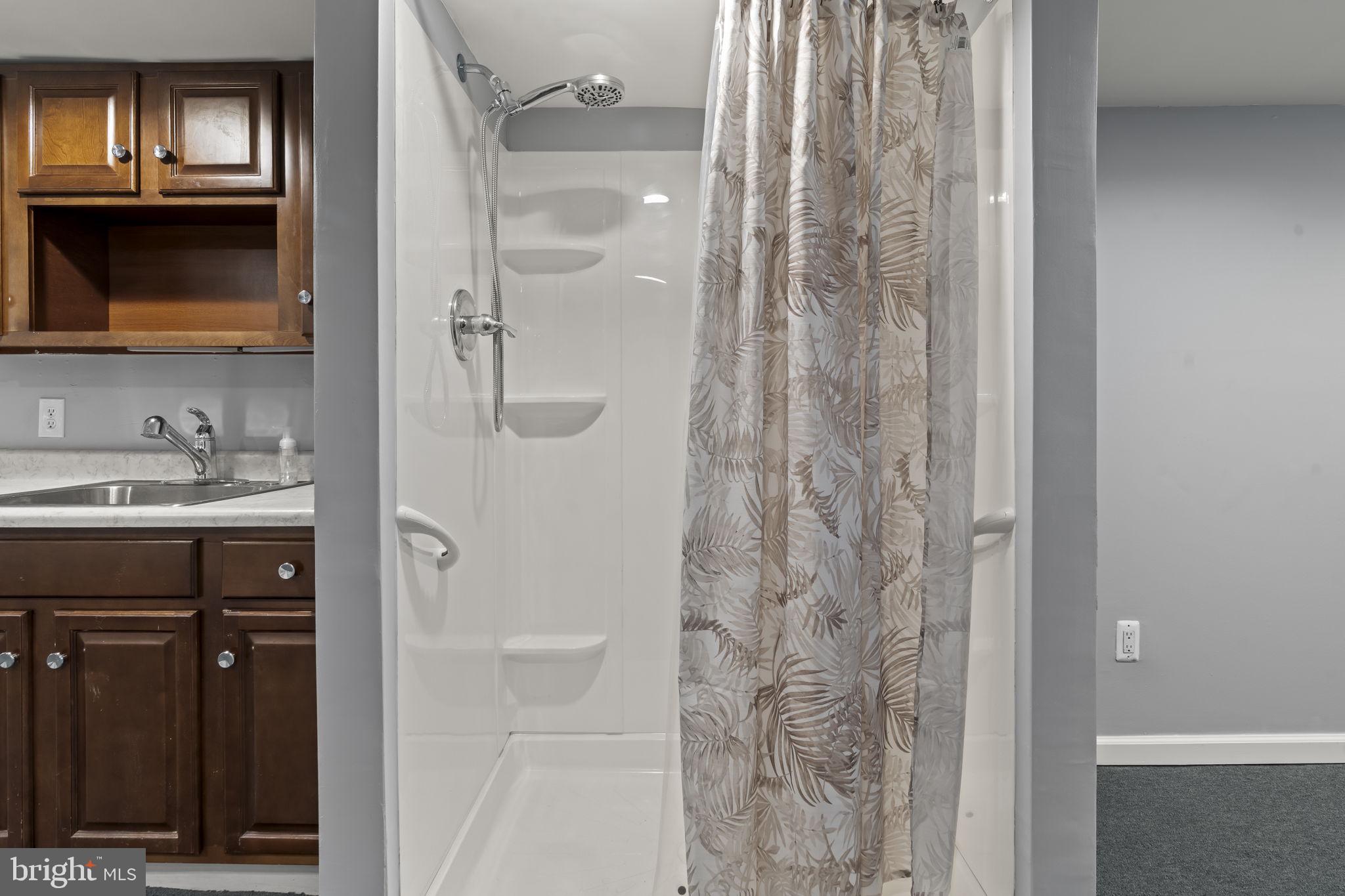 MAYFAIR (WEST) - Residential