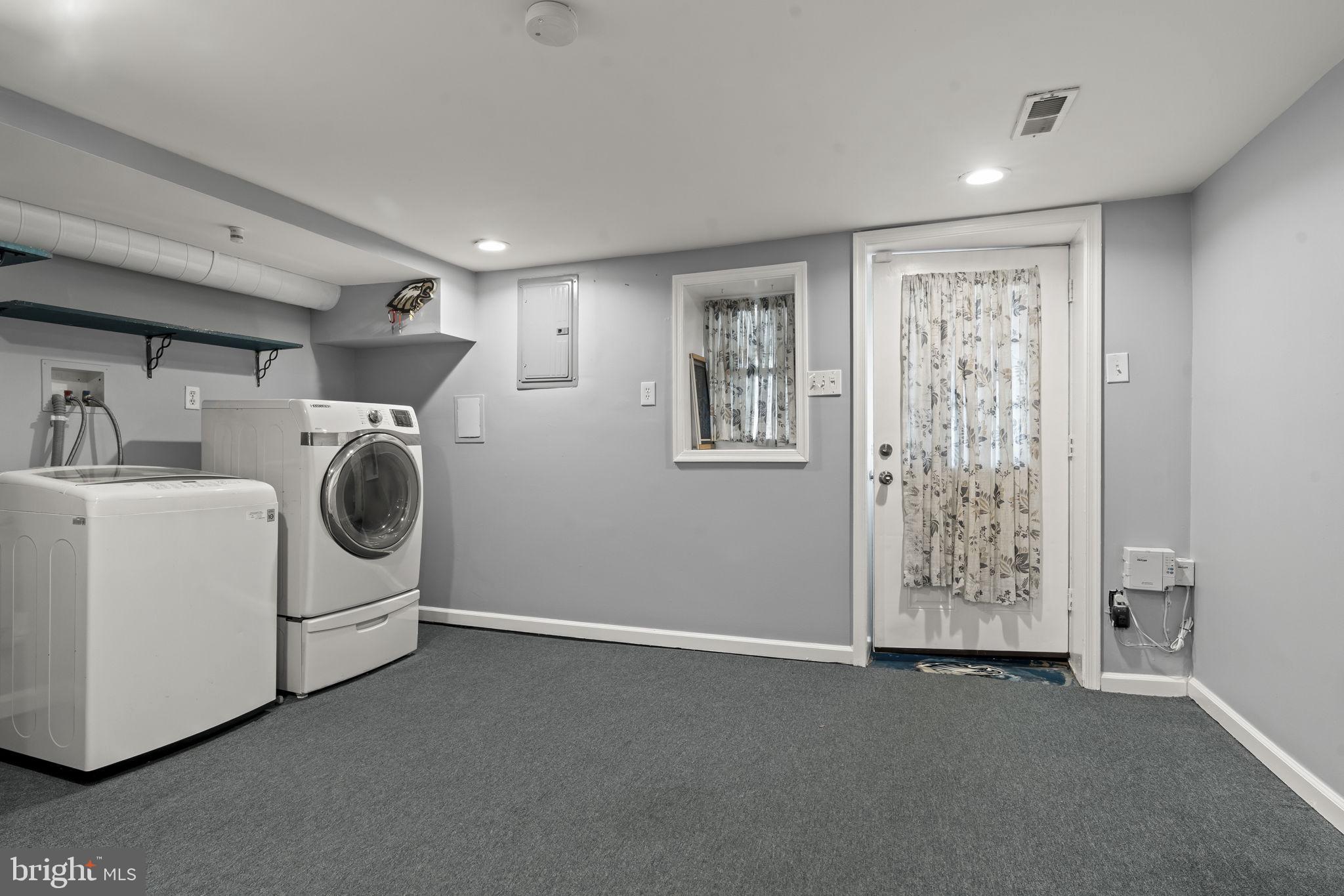 MAYFAIR (WEST) - Residential