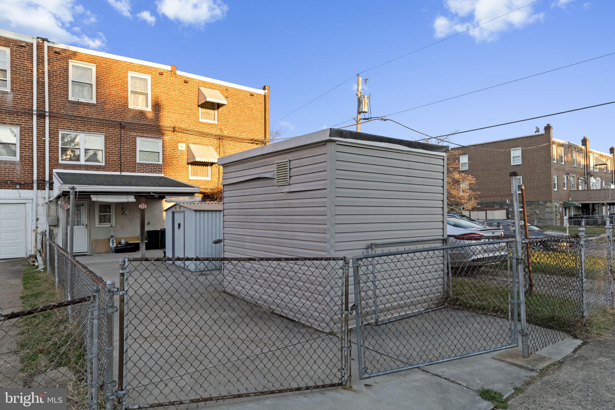 MAYFAIR (WEST) - Residential