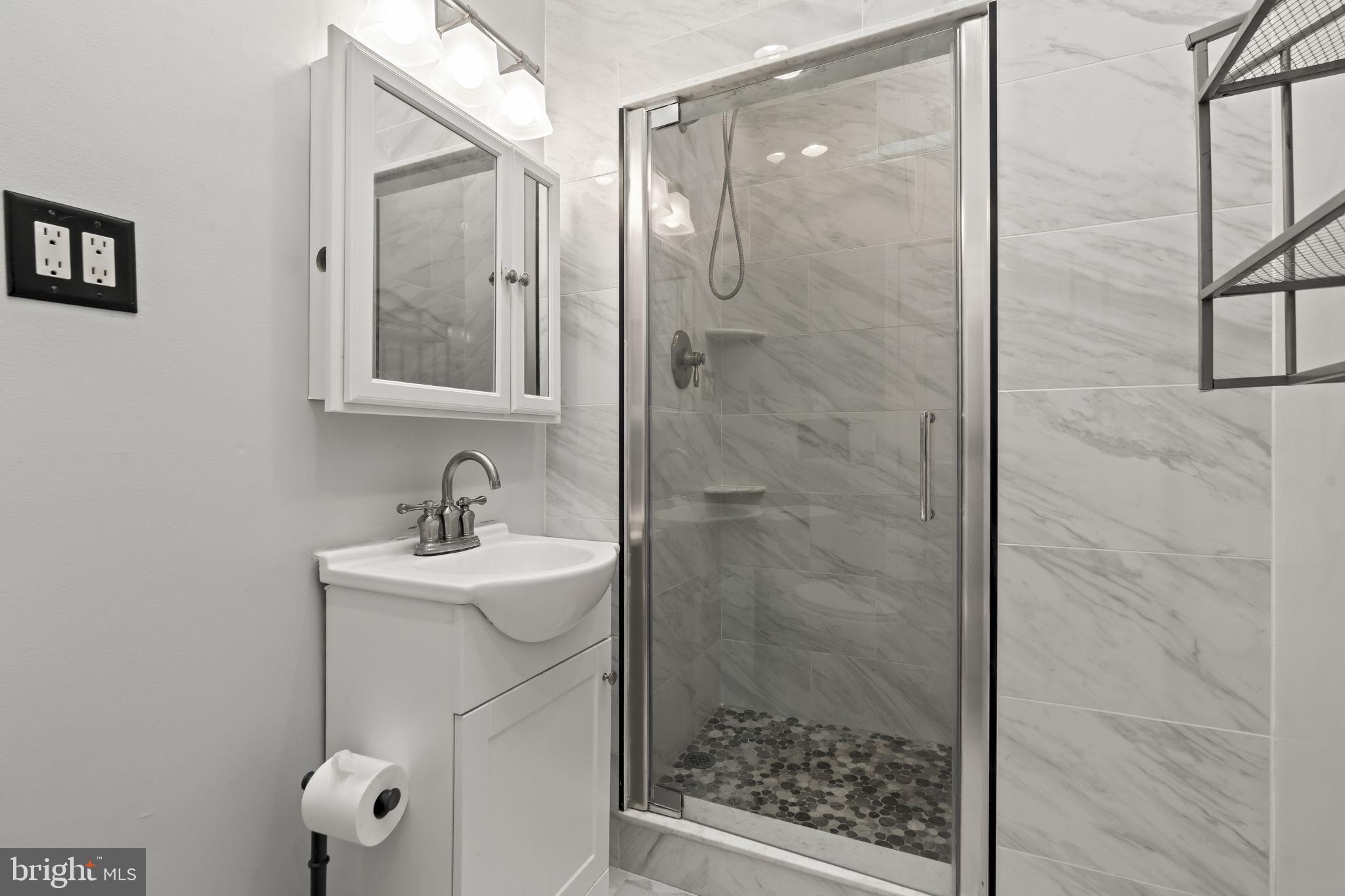 MAYFAIR (WEST) - Residential