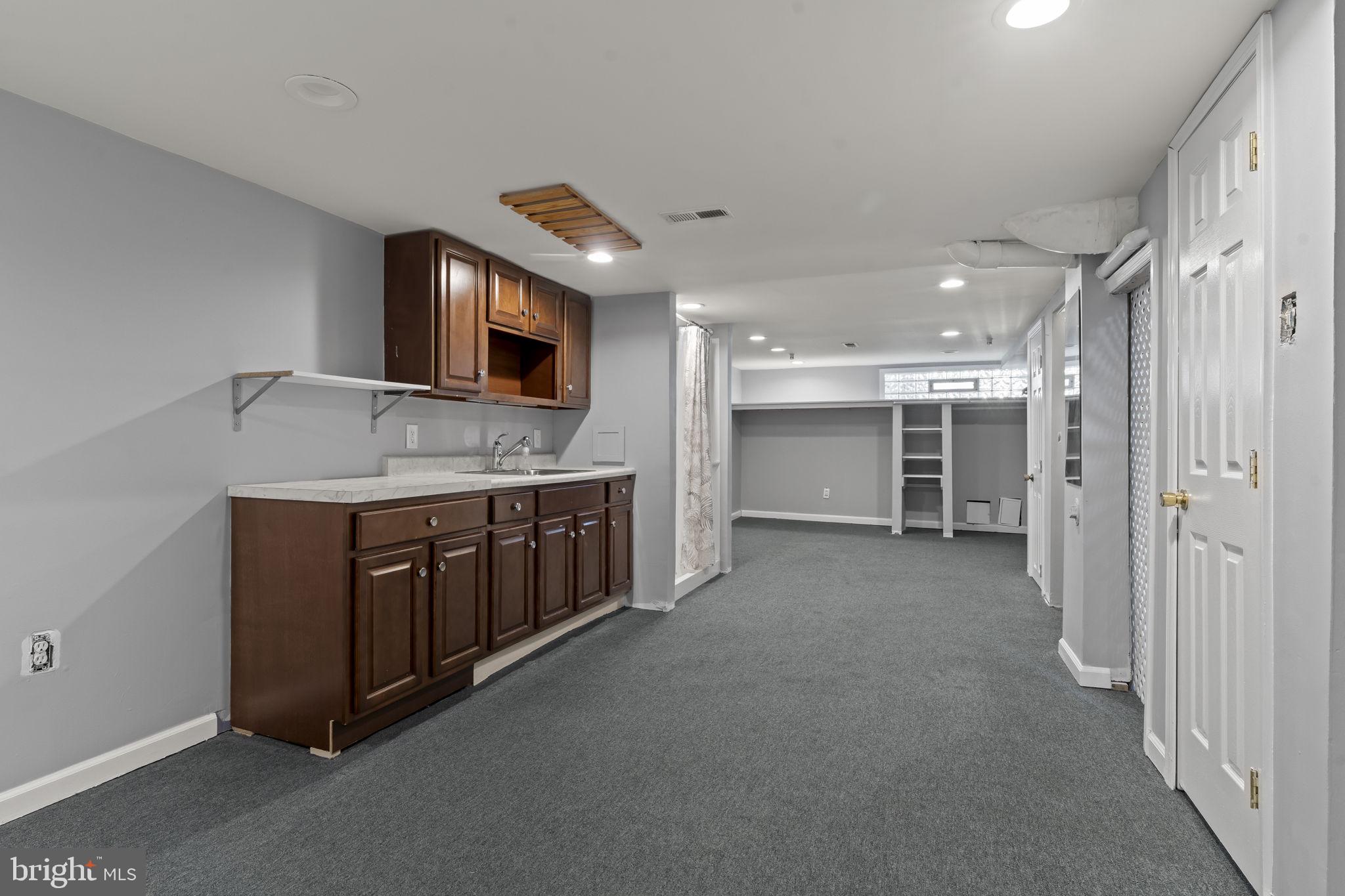 MAYFAIR (WEST) - Residential