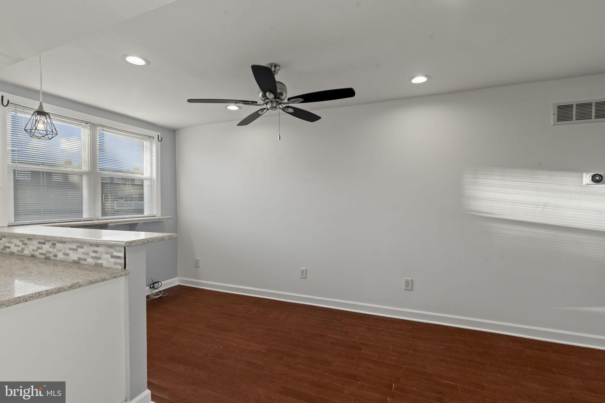 MAYFAIR (WEST) - Residential