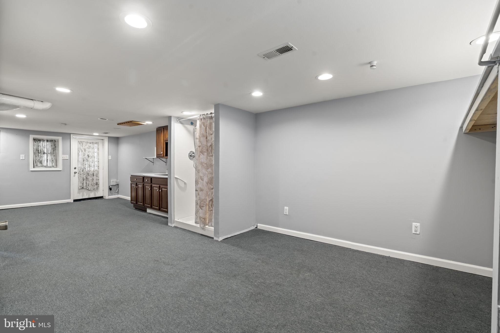 MAYFAIR (WEST) - Residential