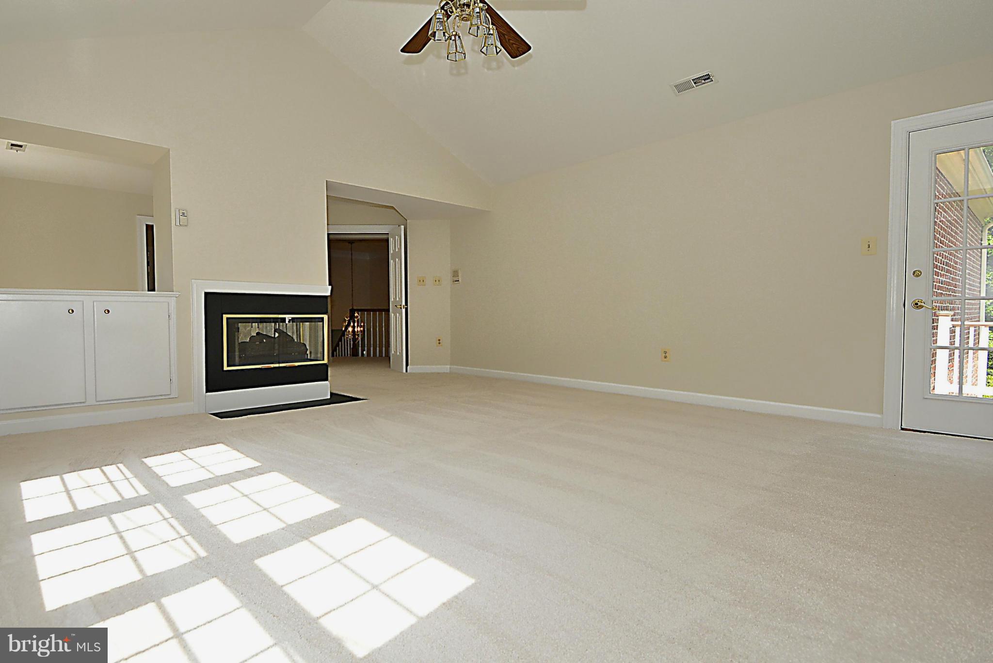 TWELVE OAKS - Residential