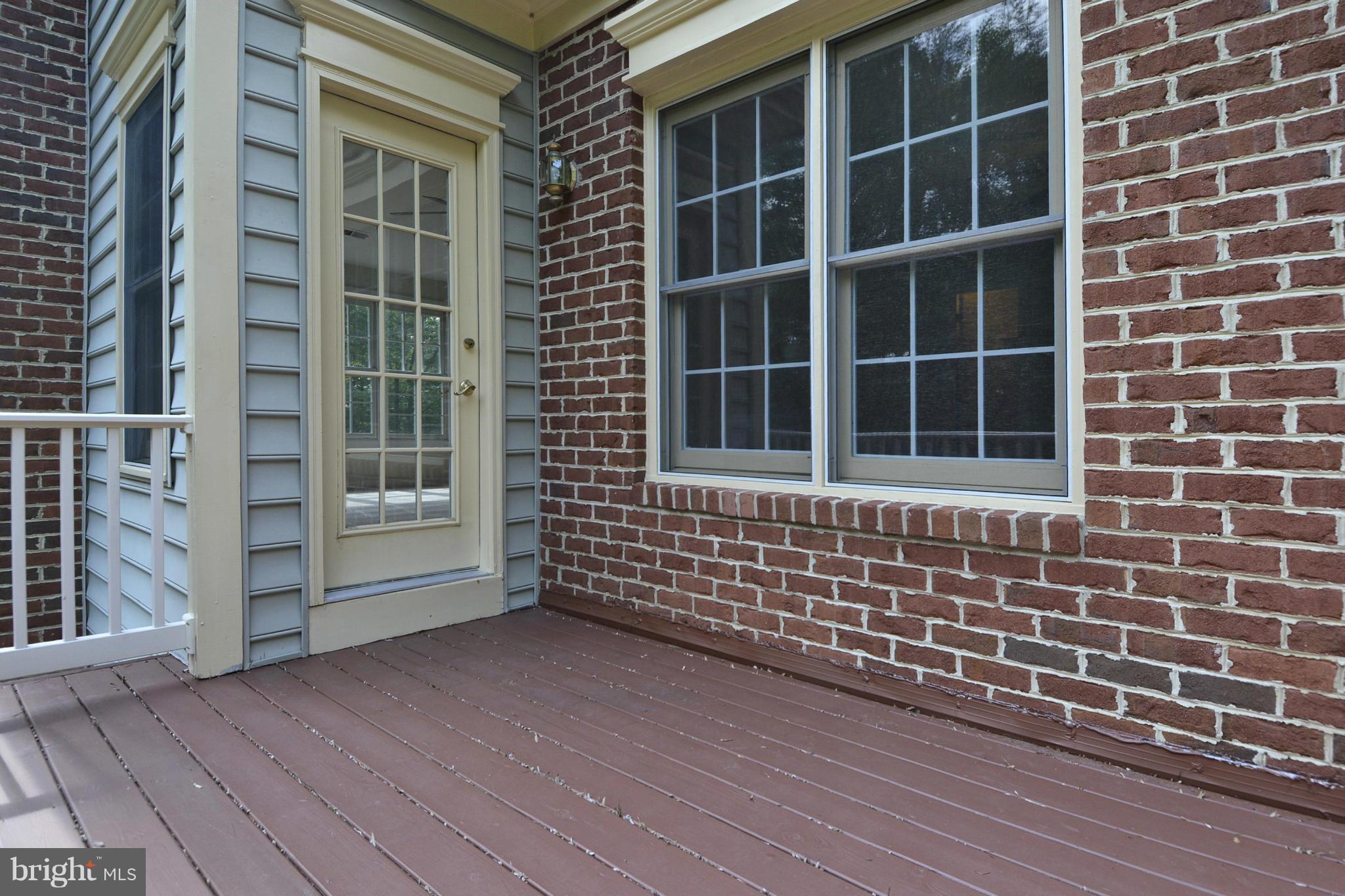 TWELVE OAKS - Residential