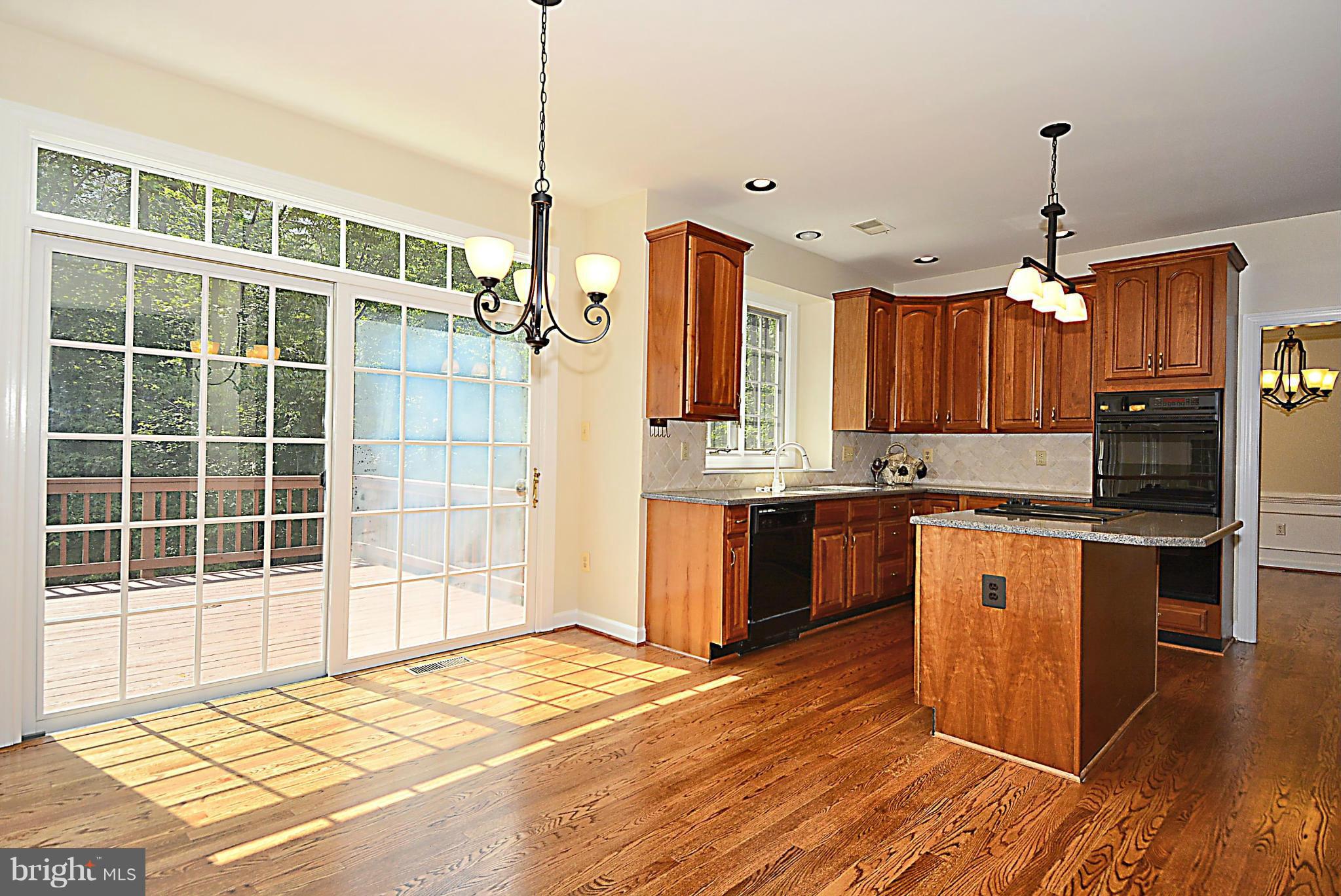 TWELVE OAKS - Residential