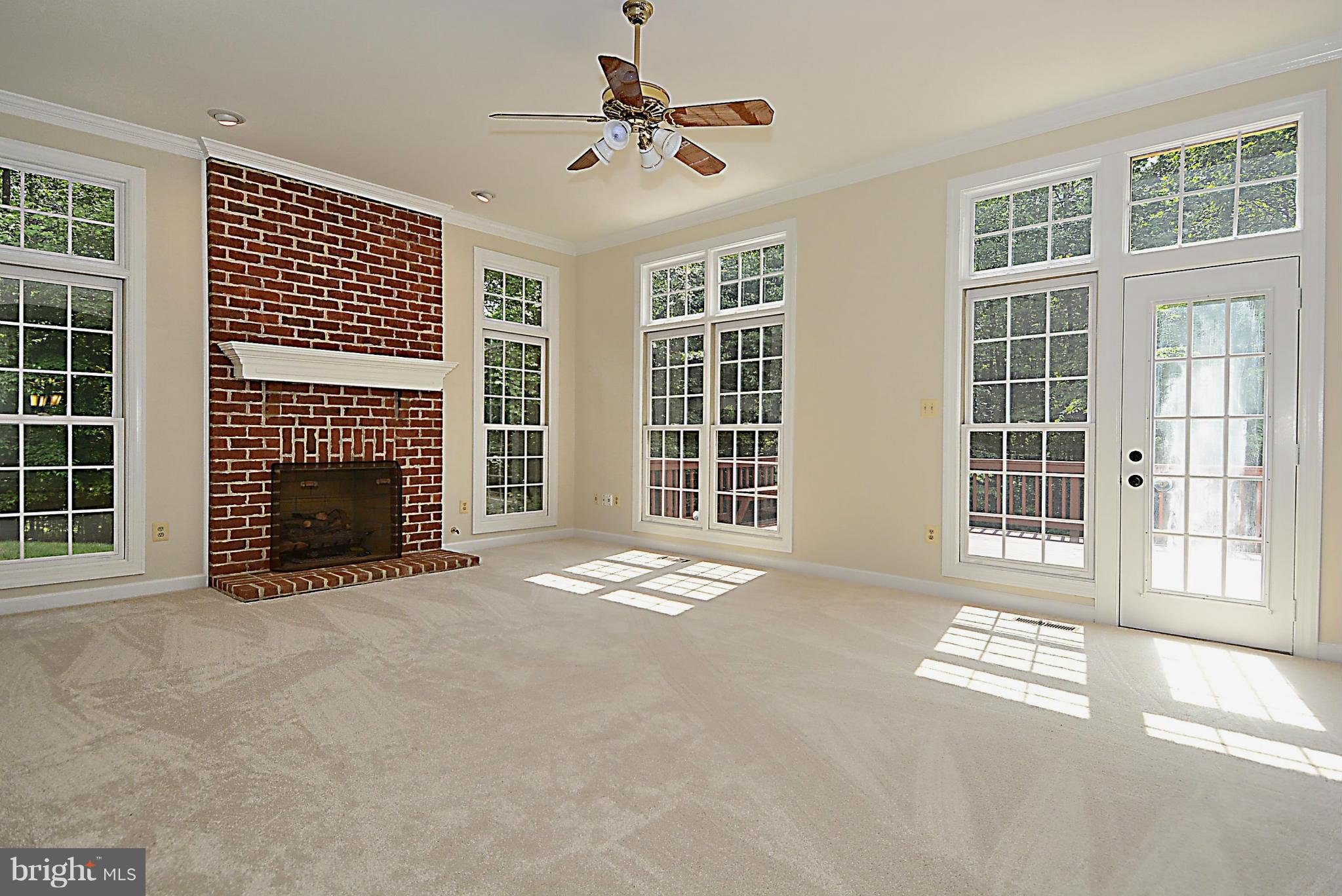 TWELVE OAKS - Residential