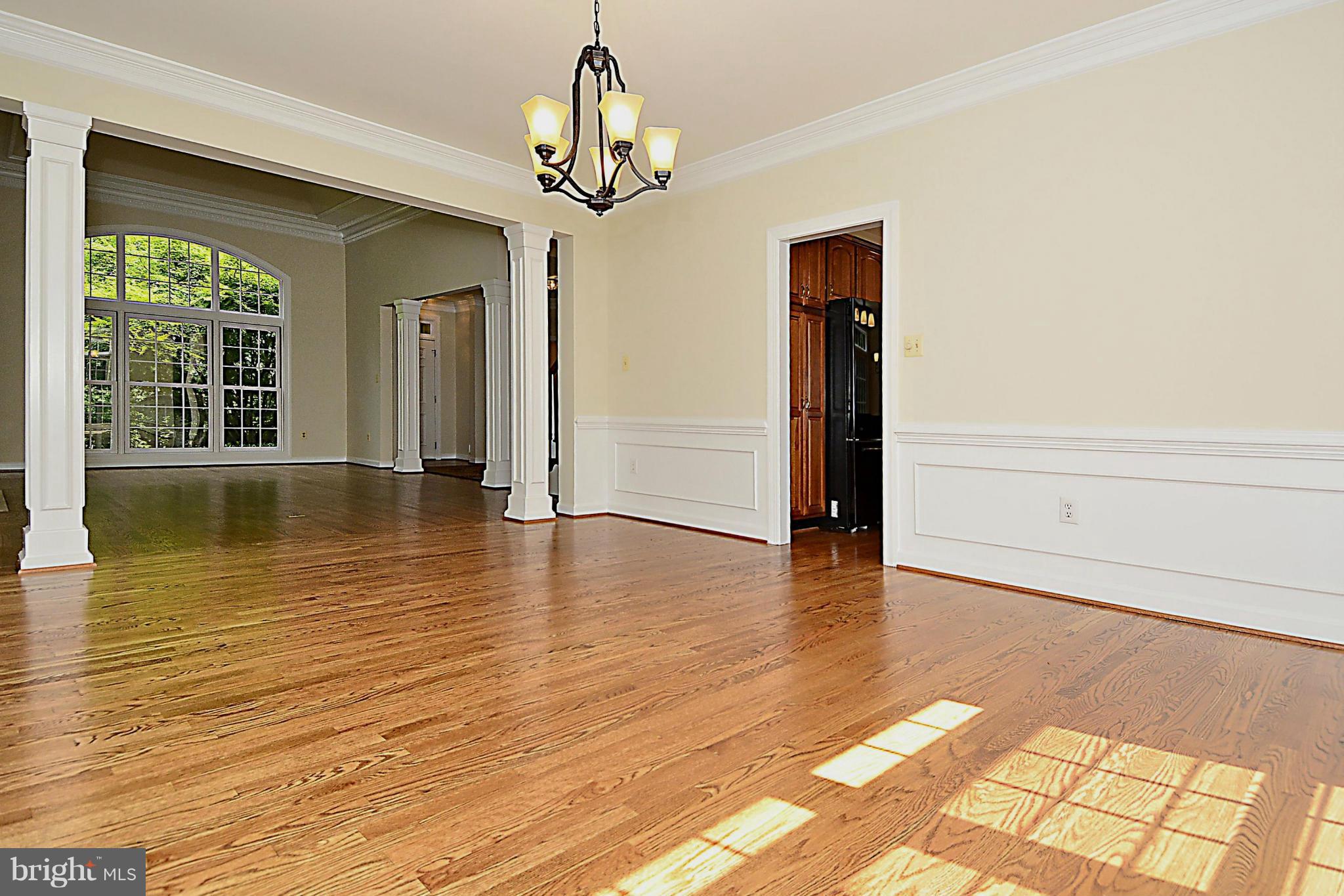 TWELVE OAKS - Residential