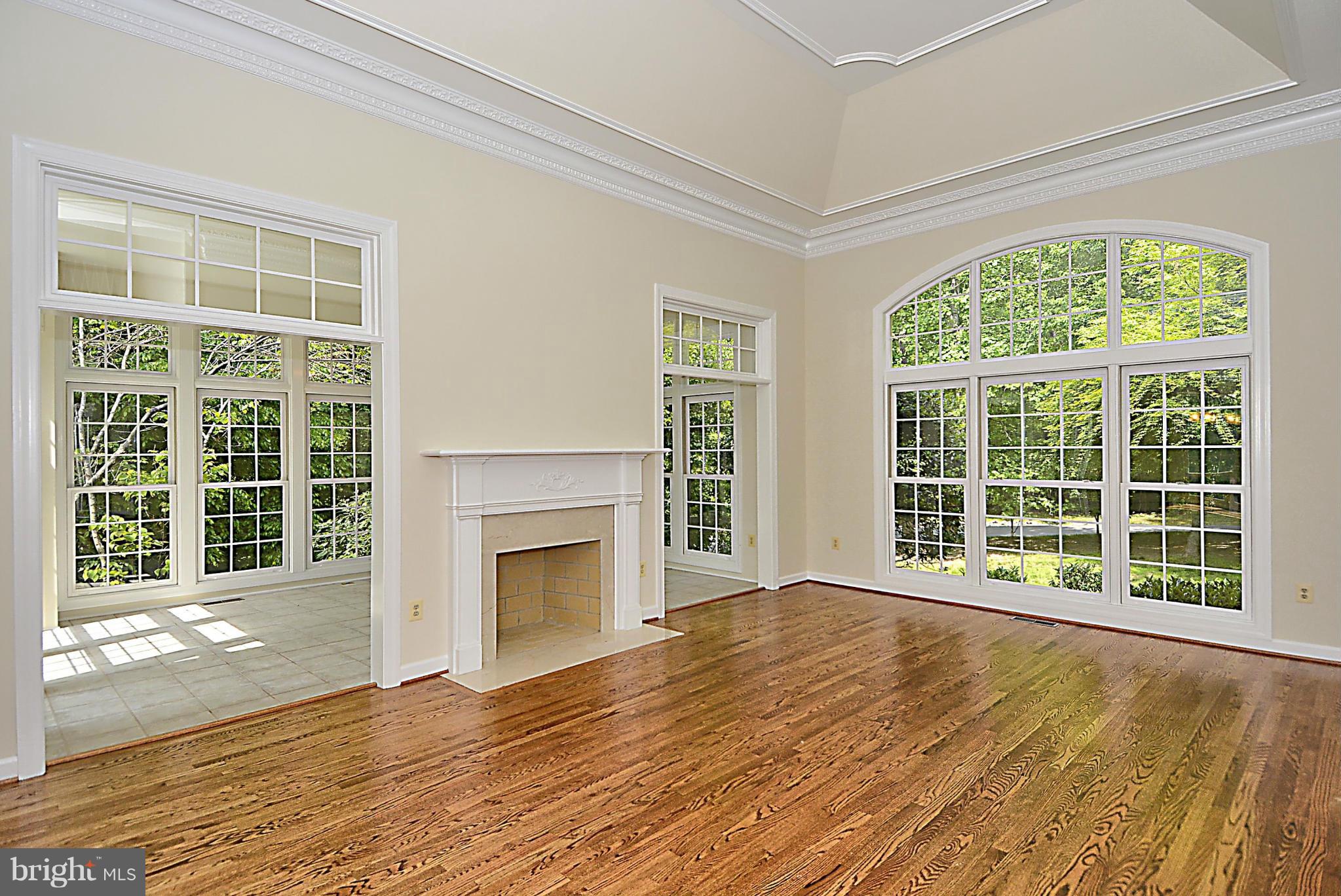 TWELVE OAKS - Residential
