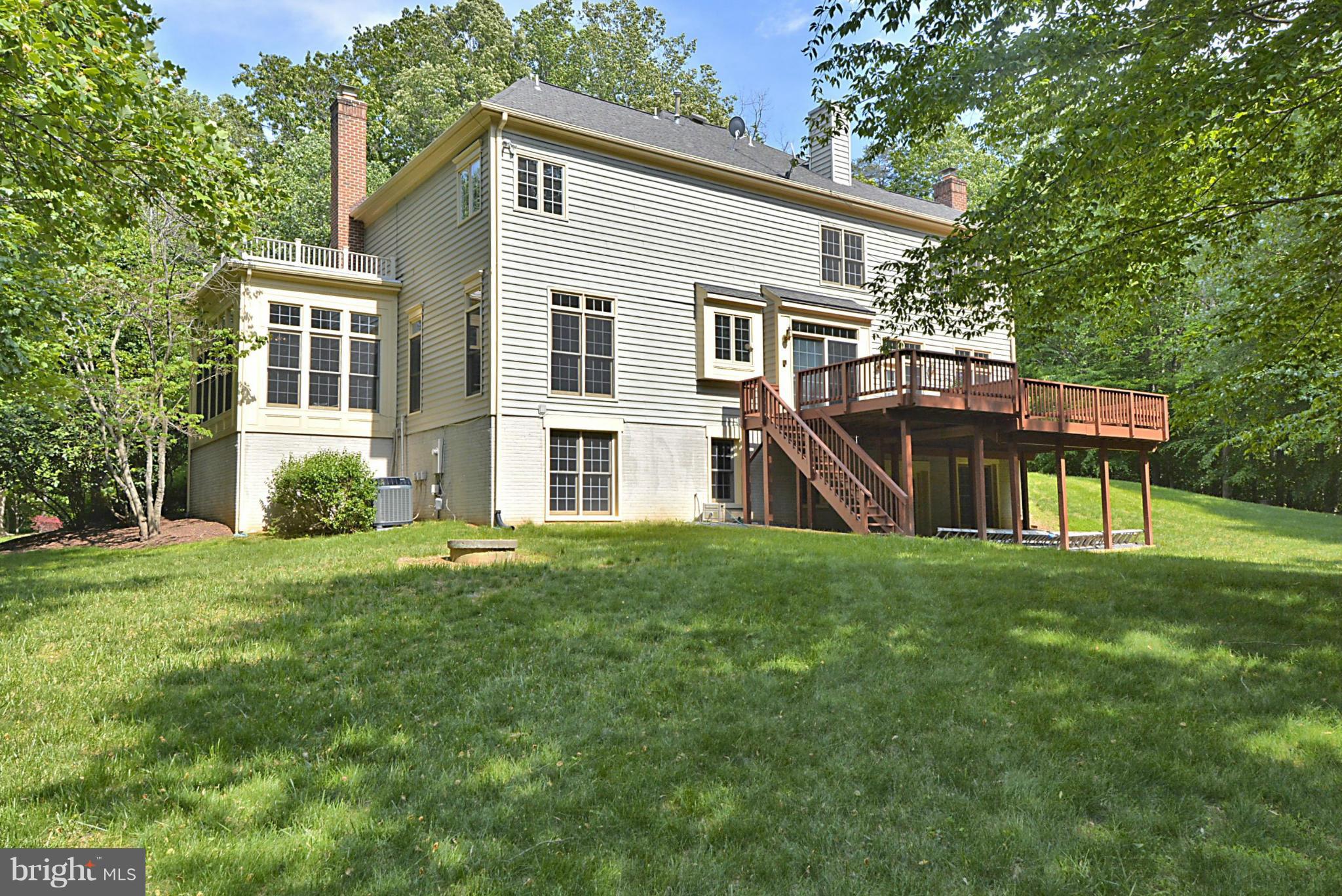 TWELVE OAKS - Residential