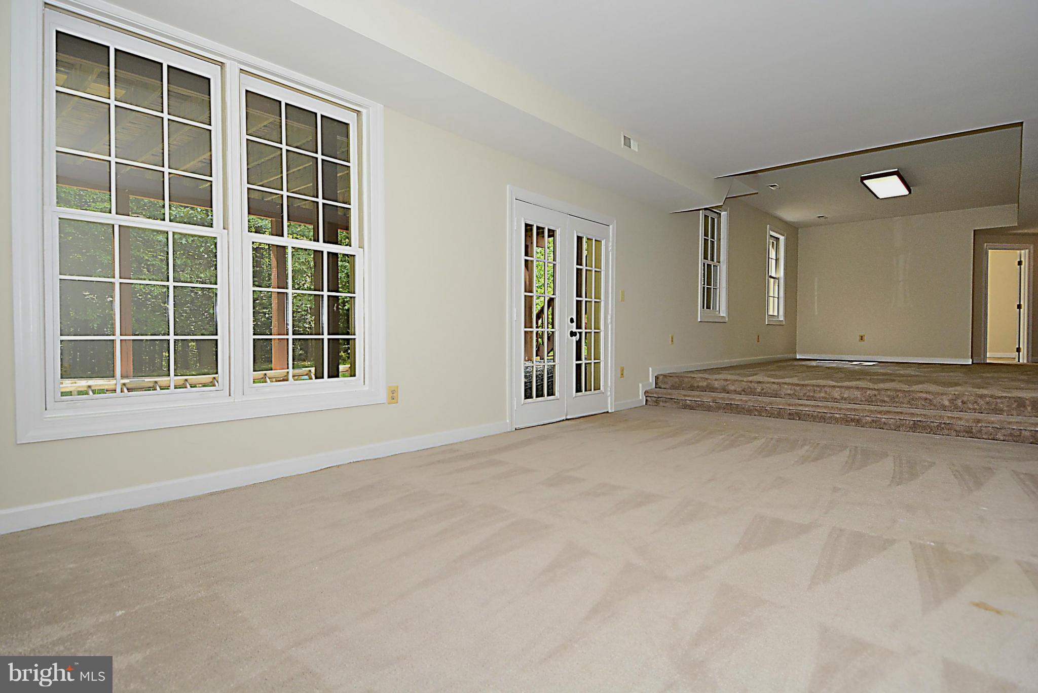 TWELVE OAKS - Residential