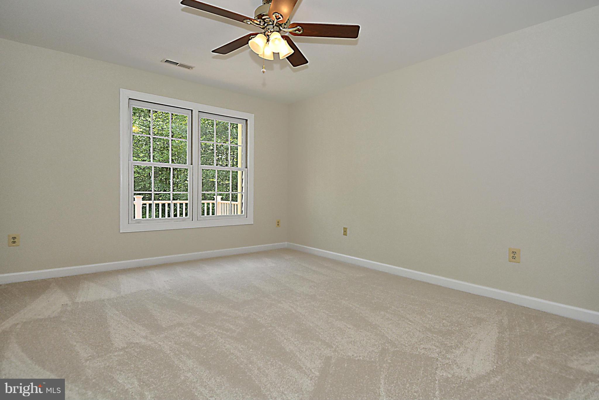TWELVE OAKS - Residential