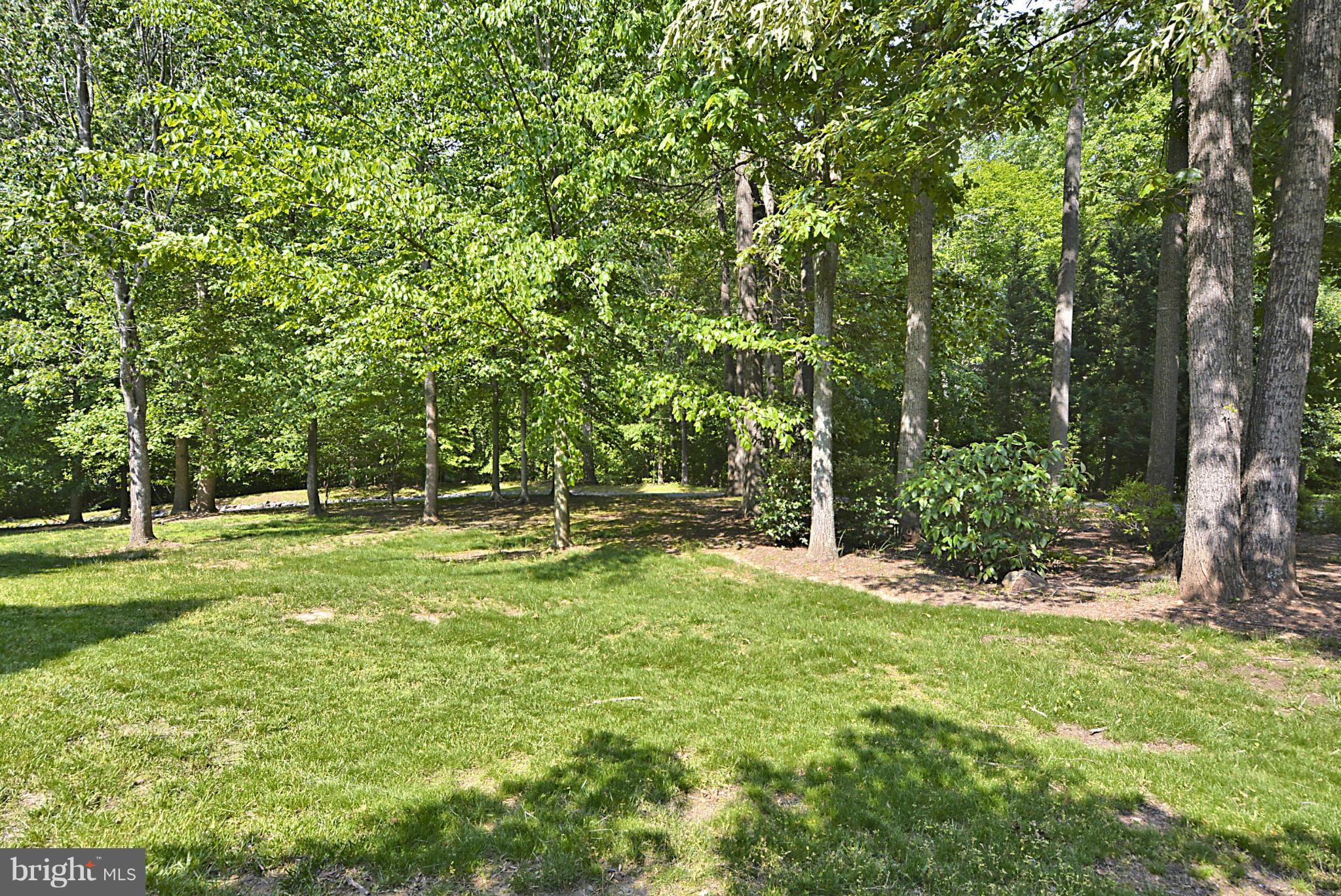 TWELVE OAKS - Residential