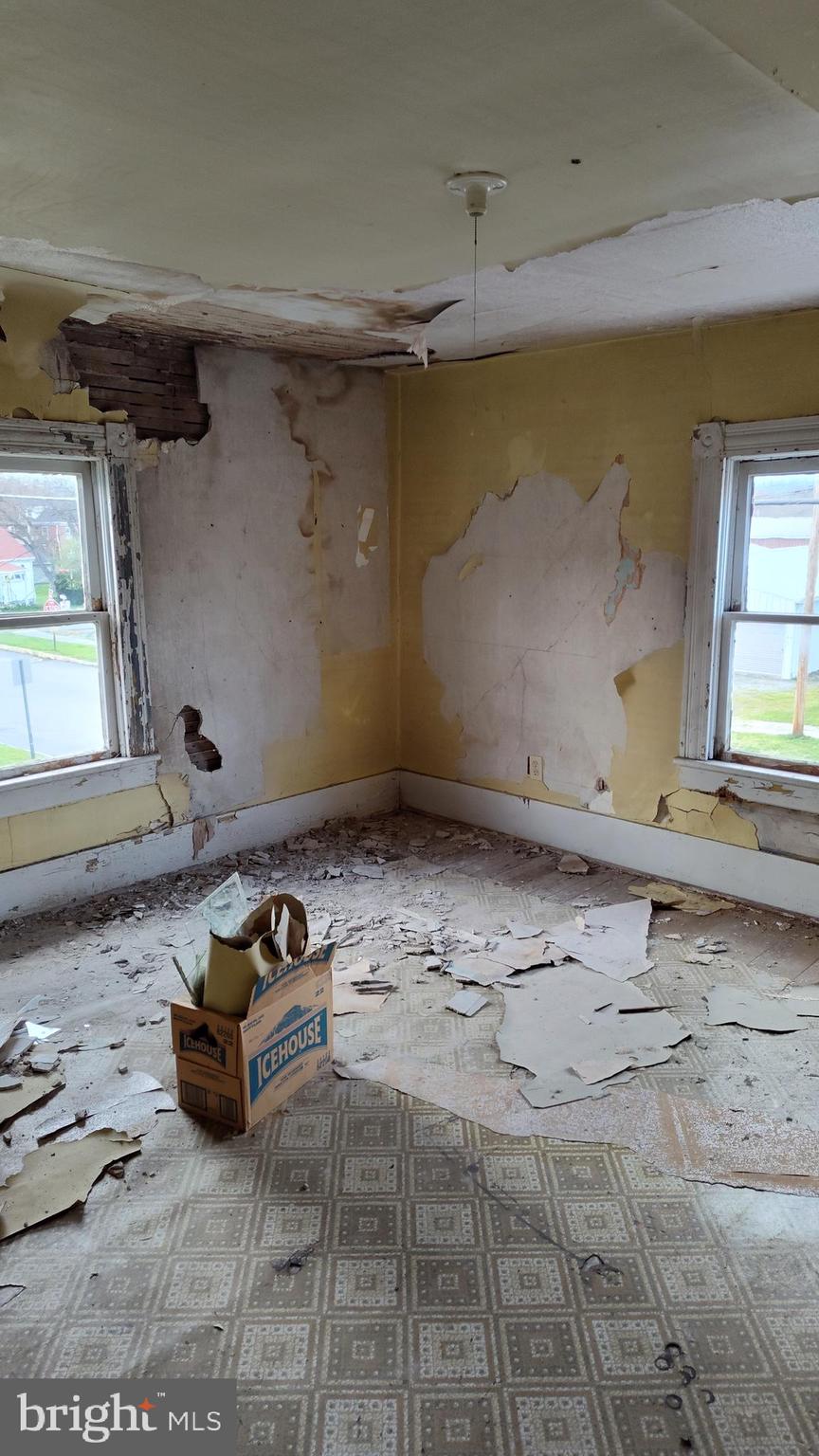 TOWN OF ROMNEY - Residential