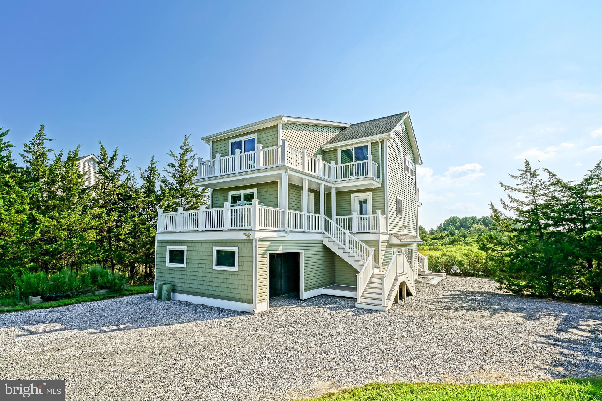 1803 S BAY SHORE DRIVE