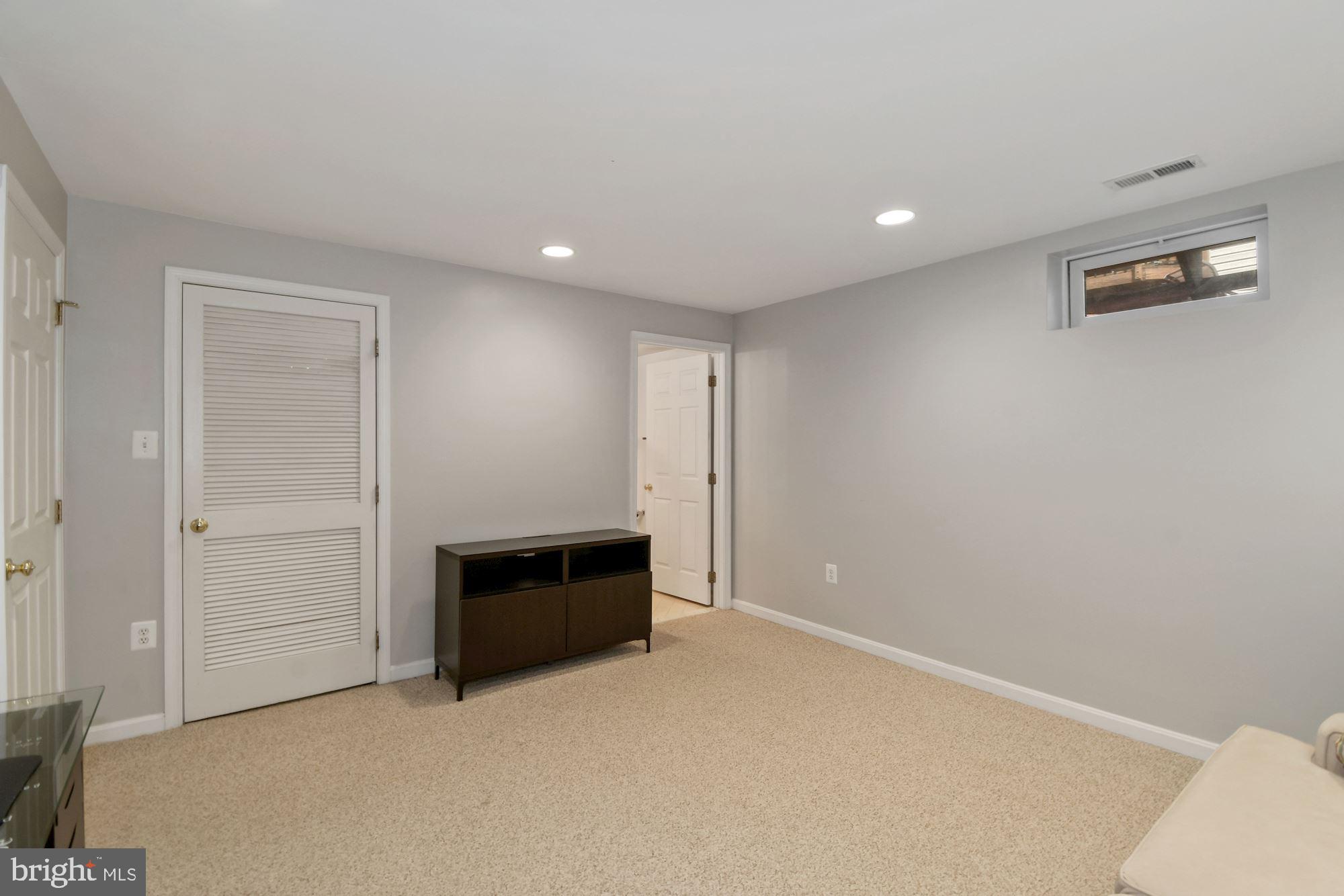 RANDOM HILLS LAND BAY - Residential