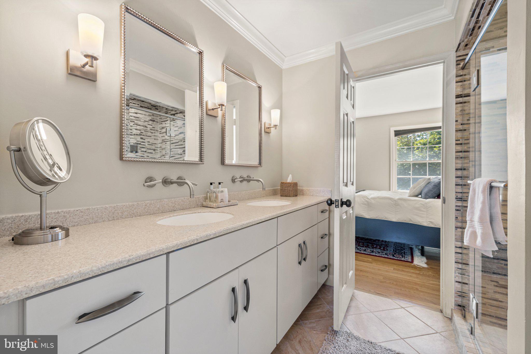 LEETON - Residential