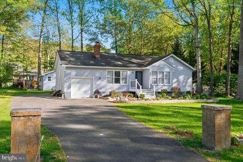 118 YORKTOWN DRIVE RUTHER GLEN VA 22546