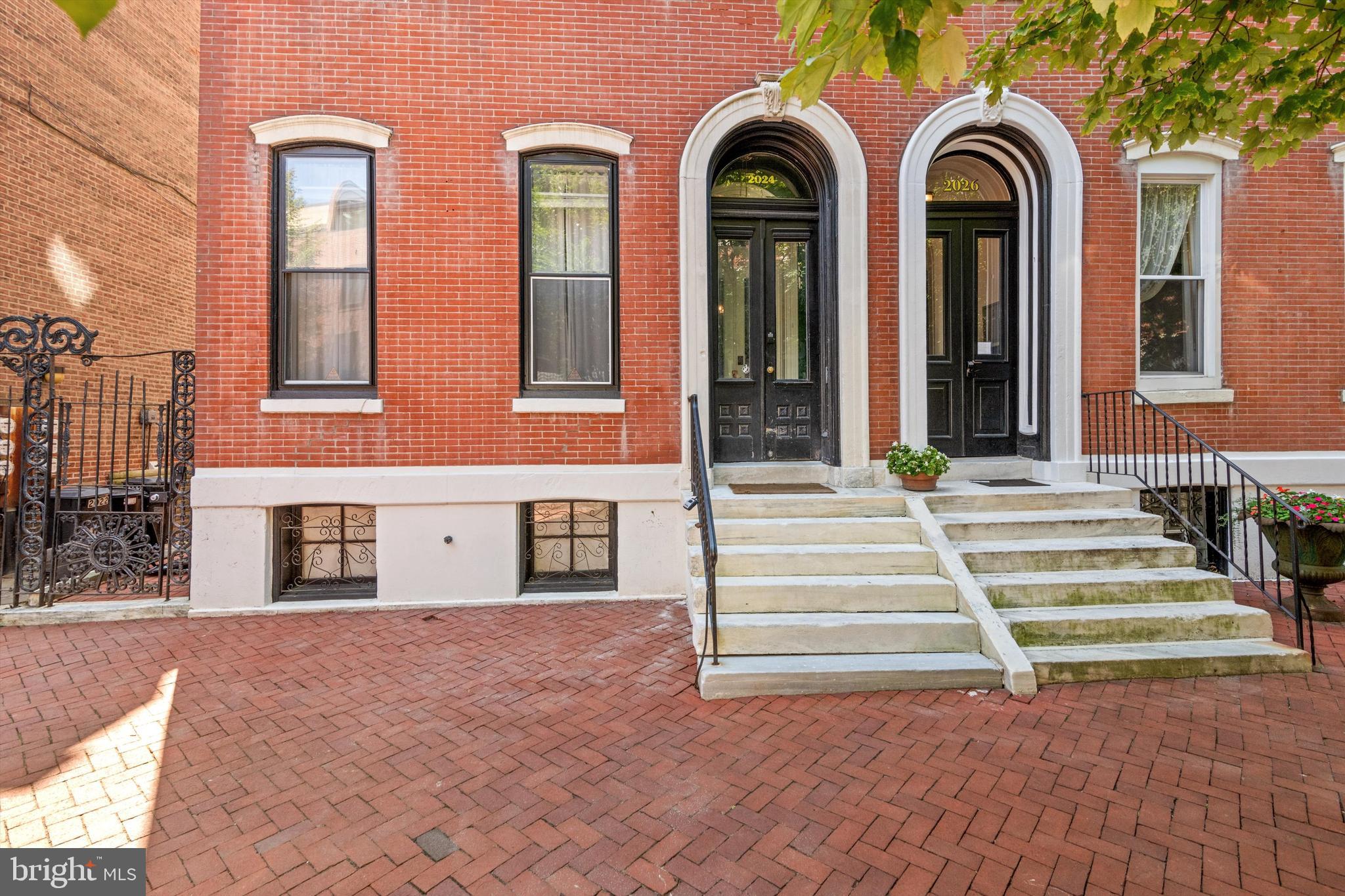 Fantastic condo in an incredible location! Updated, bi-level unit with an abundance of natural light, located in the heart of Fairmount! Nestled on a highly sought-after block of the lovely tree-lined Green Street, this unit is located on the 3rd and 4th levels of this handsome brick building. This gorgeous condo offers updated flooring, deep baseboards, charming millwork, oversized windows and recessed lighting throughout both levels. Enter the unit into an inviting and spacious living room. Continue down the hallway to a spacious en suite bedroom with an updated bathroom.
Head to the upper level which boasts an updated, eat-in kitchen with quartz countertops, grey subway tiled backsplash, stainless steel appliances and white cabinets and recessed lighting throughout.
Tucked away in the back of the unit you will find the 2nd en suite bedroom with an updated bathroom. The laundry is also located on this level with full side-by-side washer and dryer.
This condo also comes with a storage unit in the basement. This boutique building consists of only 4 units. Enjoy the many wonderful restaurants, museums and cultural events. Go for a walk, run or bike ride on Kelly Drive past Boathouse Row into Fairmount Park! You can walk to everything from this location. The Philadelphia Museum of Art, Barnes Museum and the Rodin Museum. Many wonderful restaurants and cafes: Fare, Philly Flavors, A Mano, La Calaca Feliz, Jack's Firehouse, Bishop's Collar, Urban Saloon, Tela's Market, Bar Hygge, Thirsty Dice, Fairmount Tavern, Pier Bar, Rybread, Zorba's, McCrossen's Tavern, Kite & Key, Sabrina’s, Osteria, South and more! Grocery shopping is a delight at the fantastic Whole Foods complex and also enjoy shopping at Target! Walk to the Wine and Spirits, post office and hardware store. Many area gyms and yoga studios. Enjoy this dog friendly neighborhood with the Green Street Dog Park just a few blocks away! If you have green thumb, you can sign up for your own garden plot at the nearby Community Garden. A pleasant walk to center city. Nearby universities. Nearby access to public transportation and major routes.