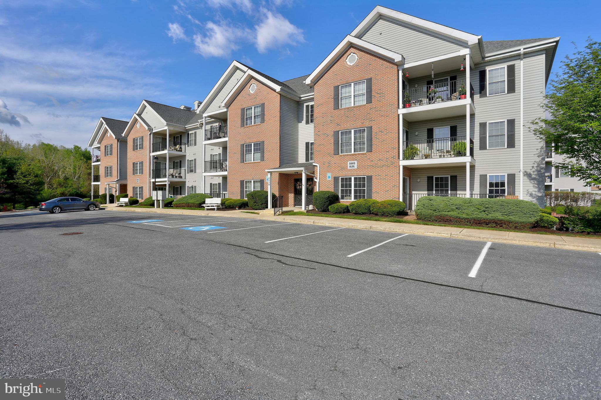 6518 RIDENOUR WAY E 1D