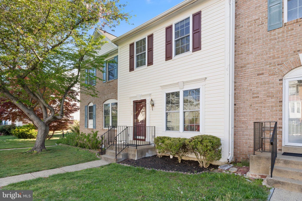 Photo of 15721 Lansdale Place, DUMFRIES, VA 22025 (MLS # VAPW2121280)