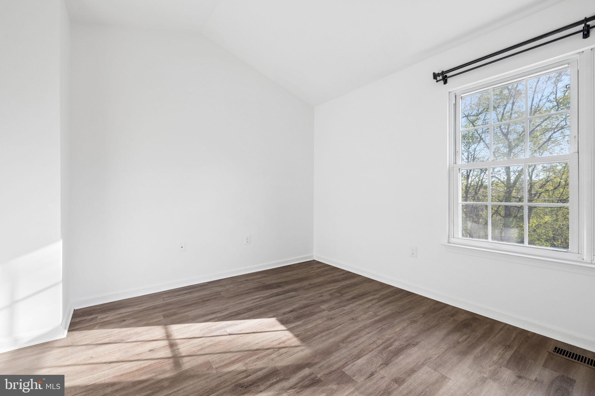 MONTCLAIR - Residential