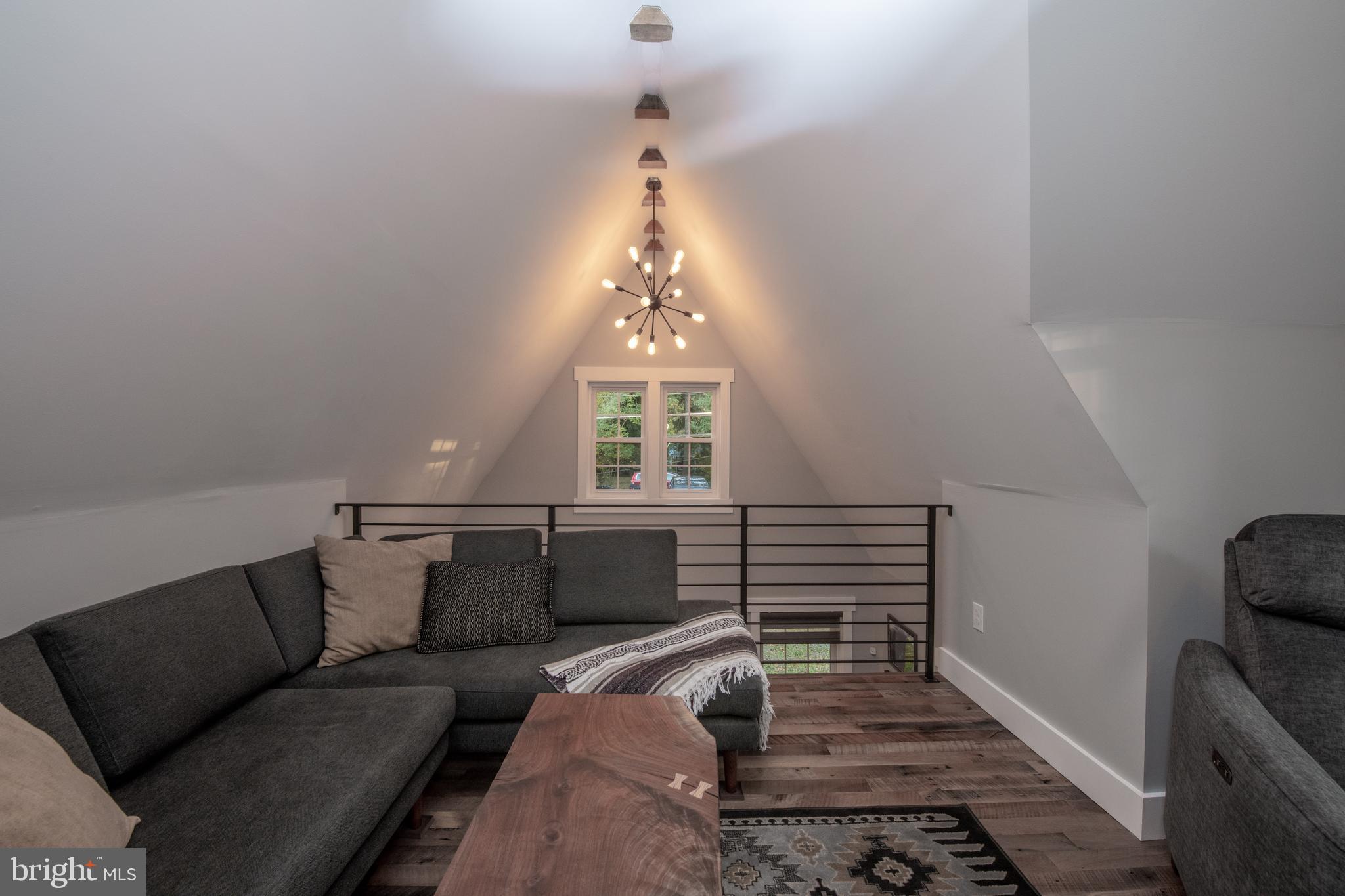 WASHINGTON GROVE - Residential