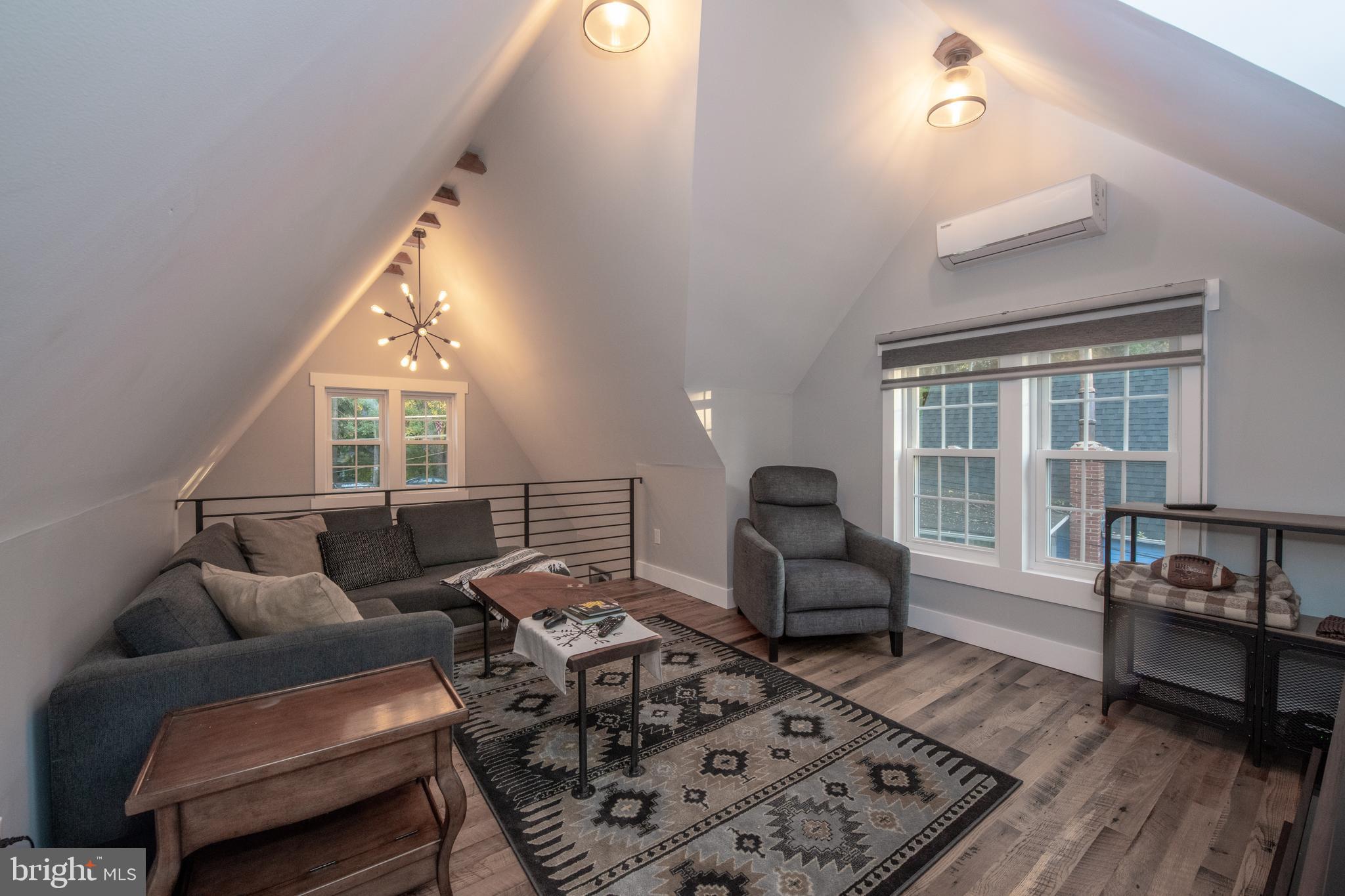 WASHINGTON GROVE - Residential