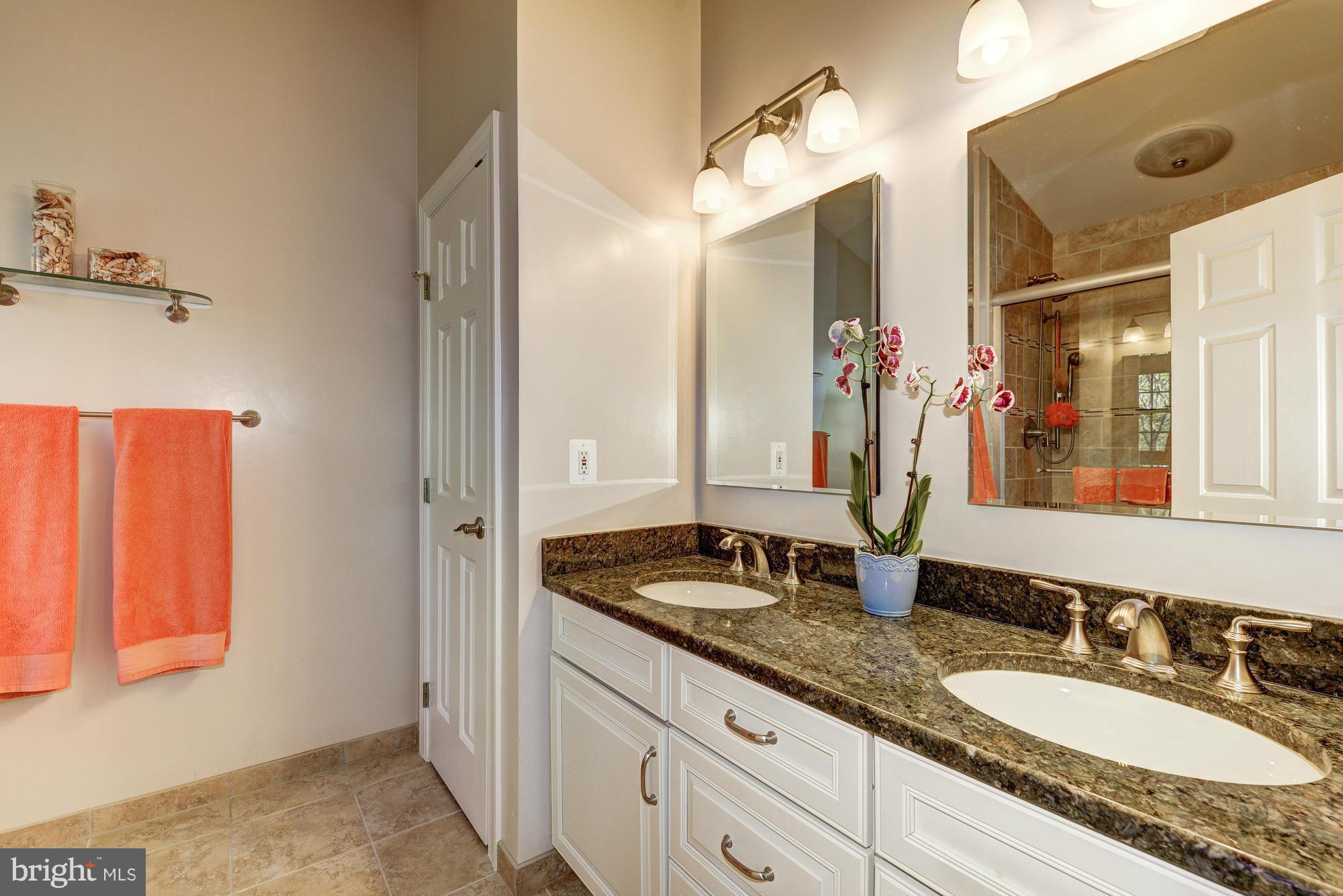 ISLAND CREEK - Residential