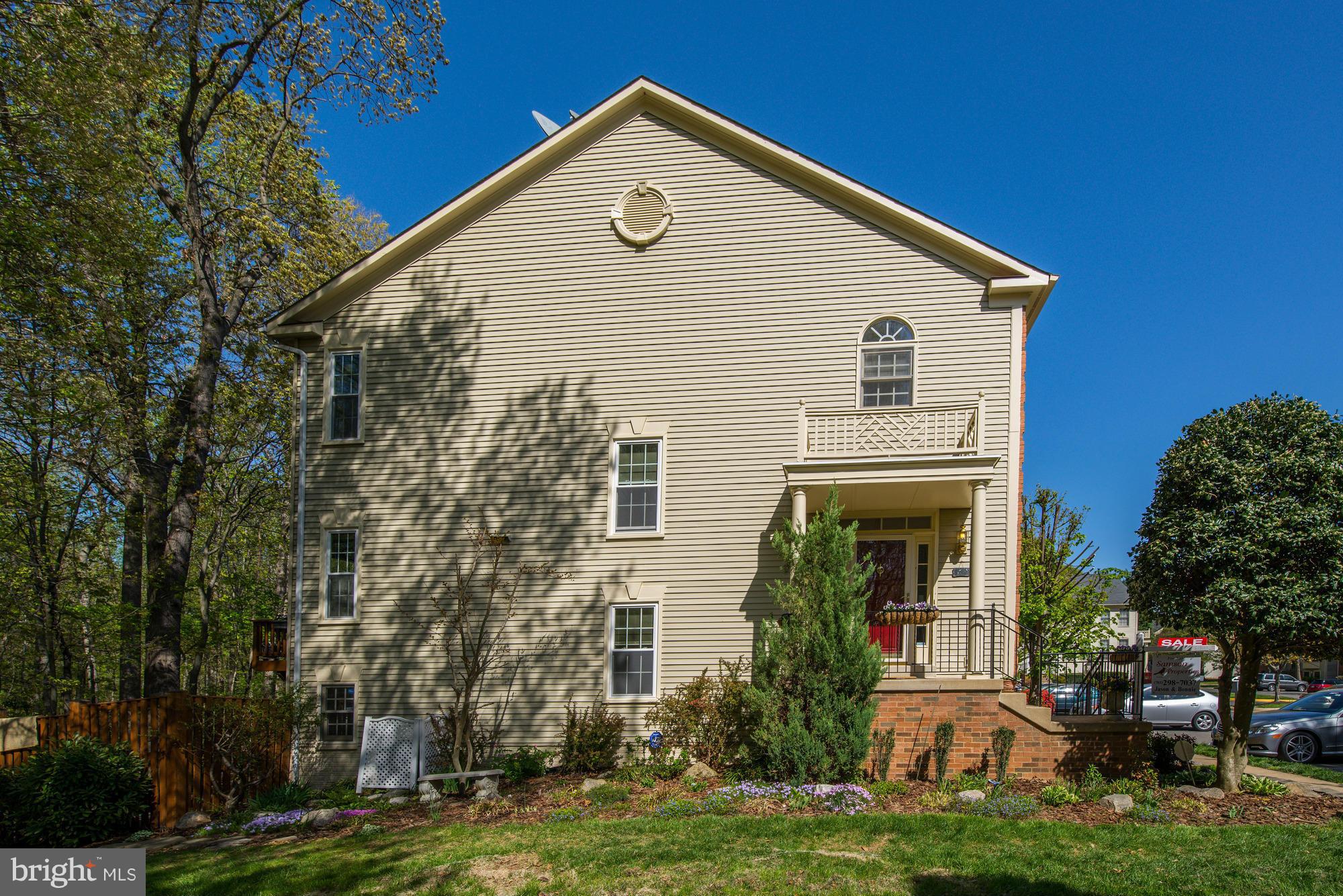 ISLAND CREEK - Residential