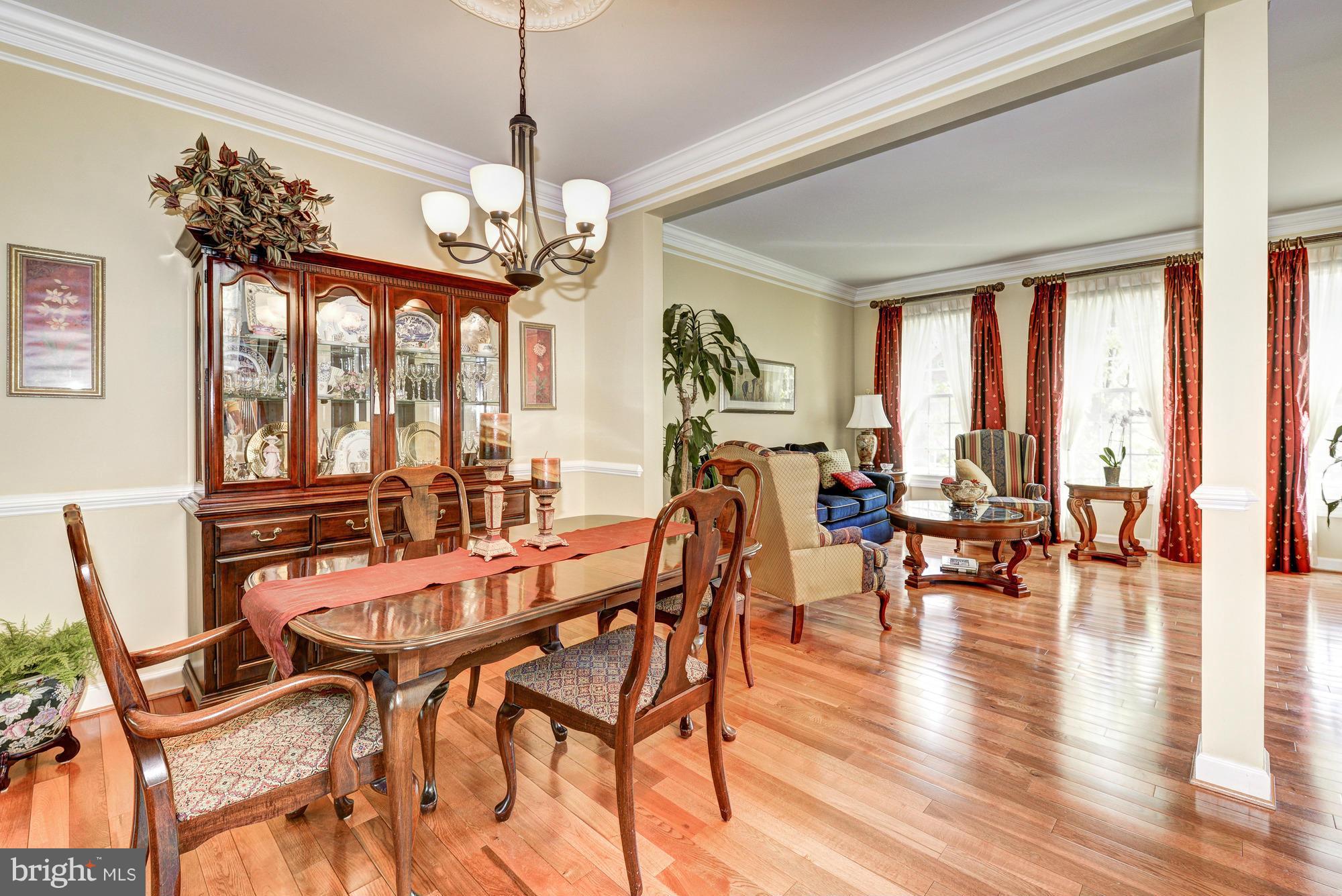 ISLAND CREEK - Residential