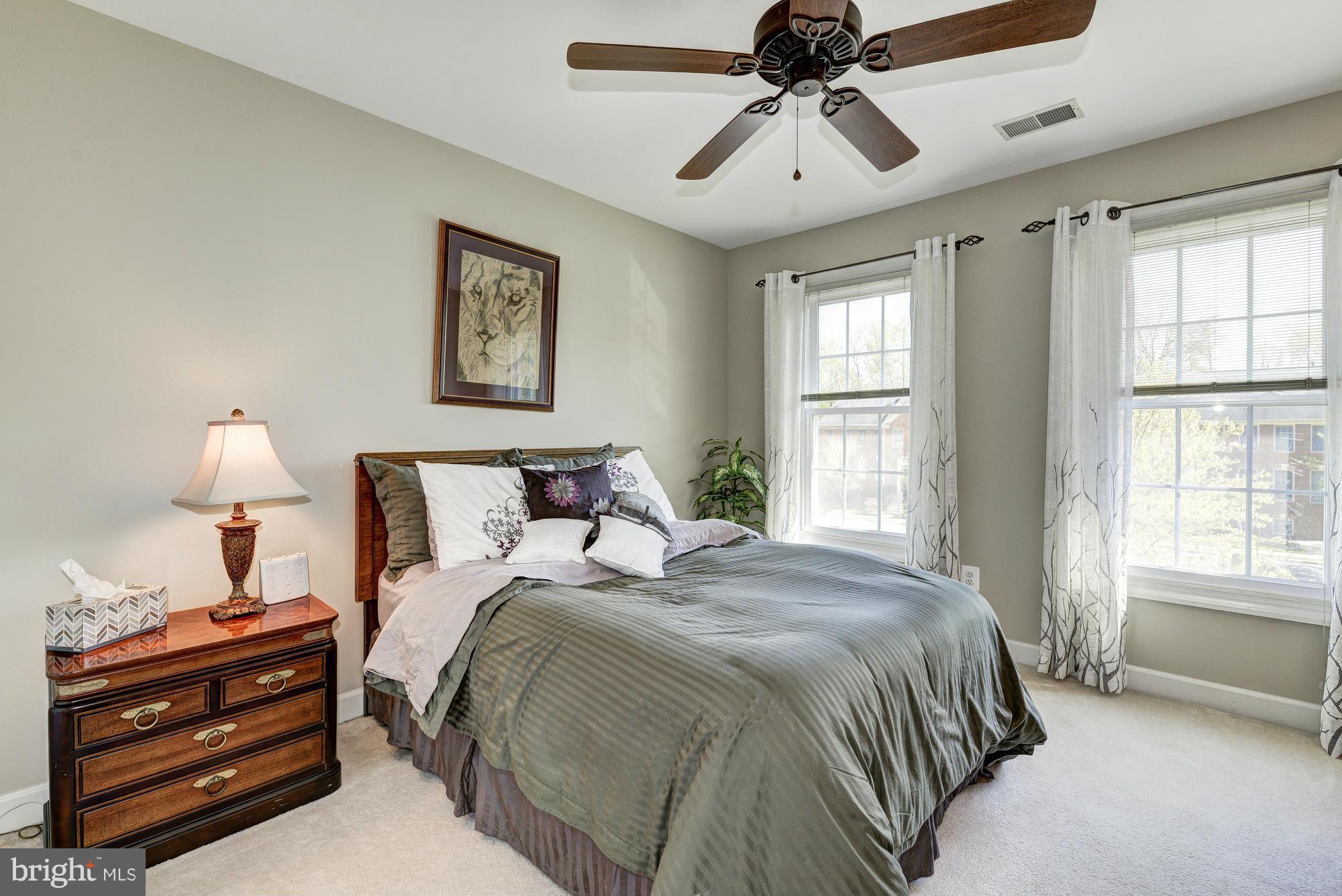 ISLAND CREEK - Residential