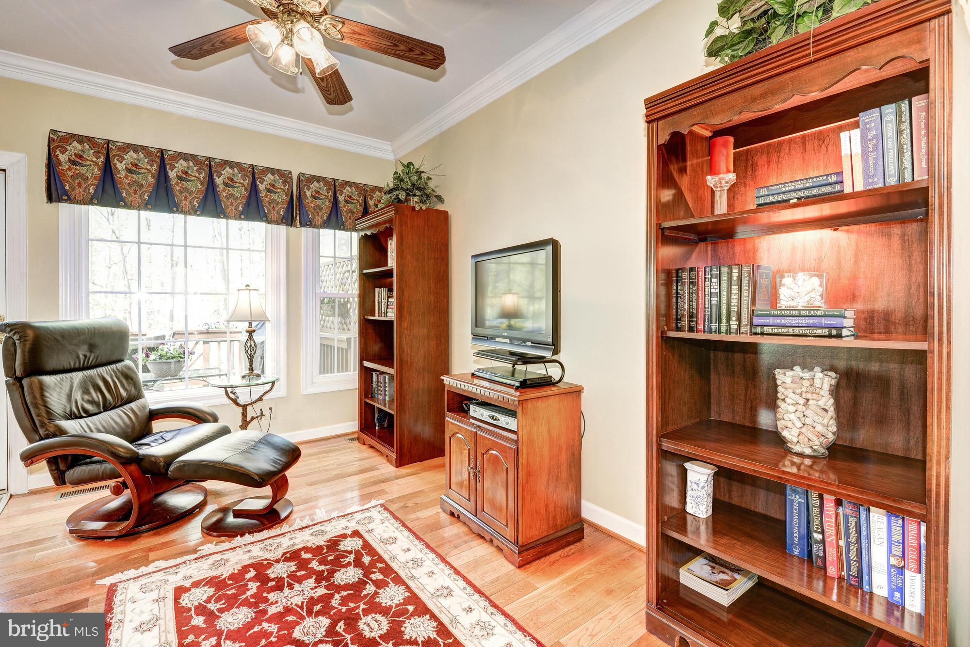 ISLAND CREEK - Residential