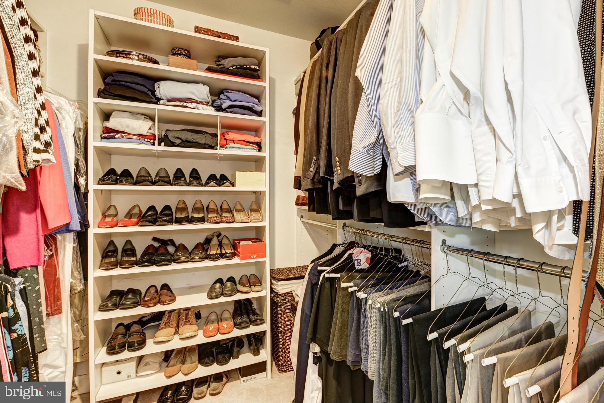 ISLAND CREEK - Residential