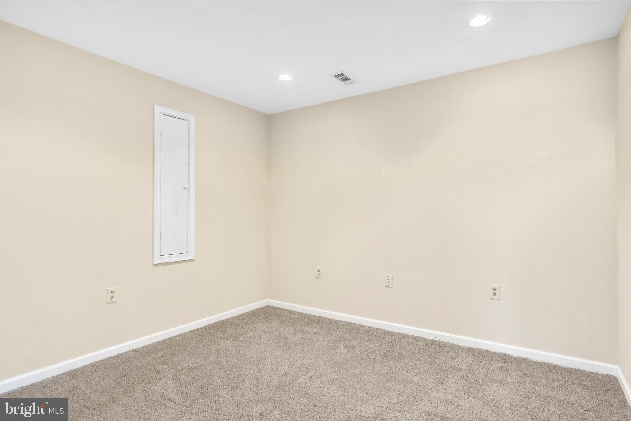 SPRING RIDGE - Residential