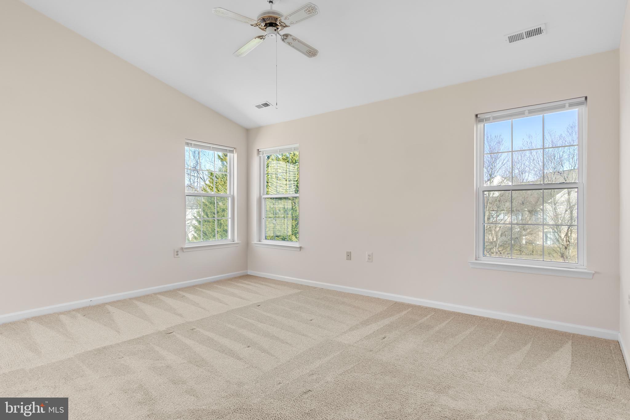 SPRING RIDGE - Residential