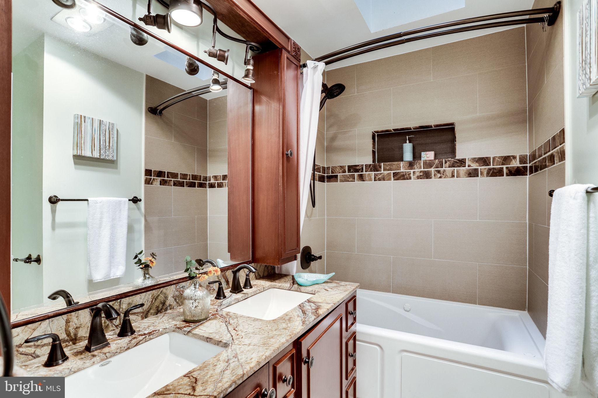 COURTS OF WYNGATE - Residential