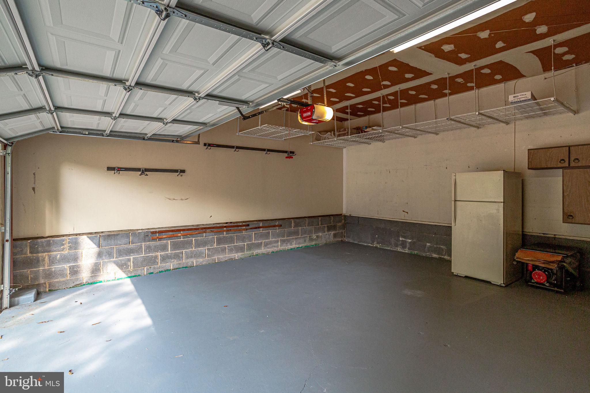 COURTS OF WYNGATE - Residential