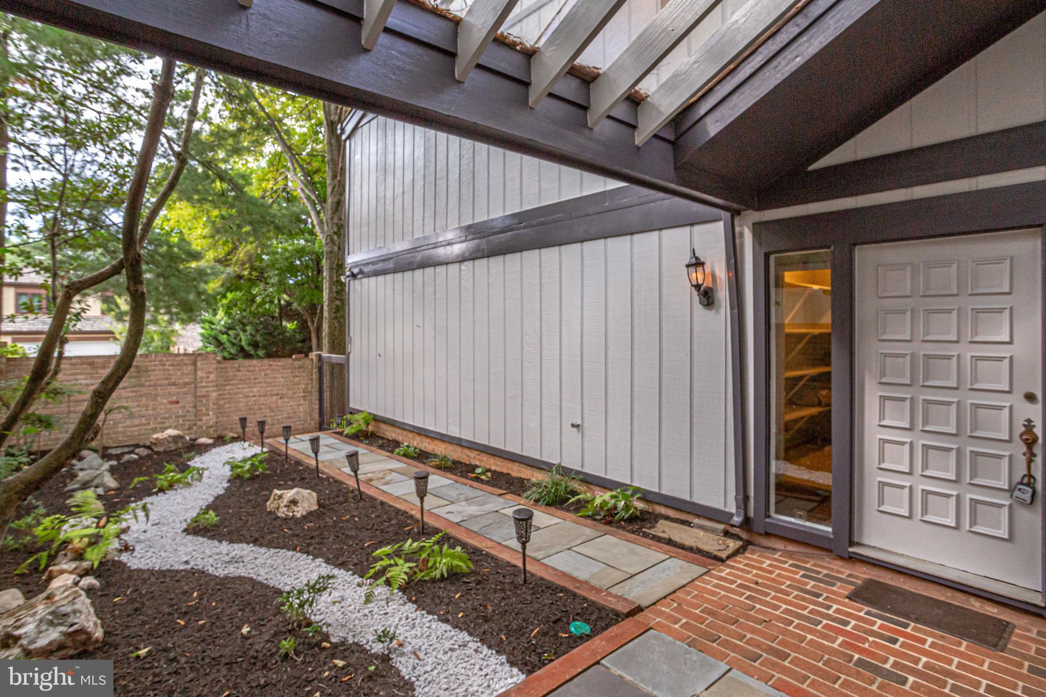 COURTS OF WYNGATE - Residential