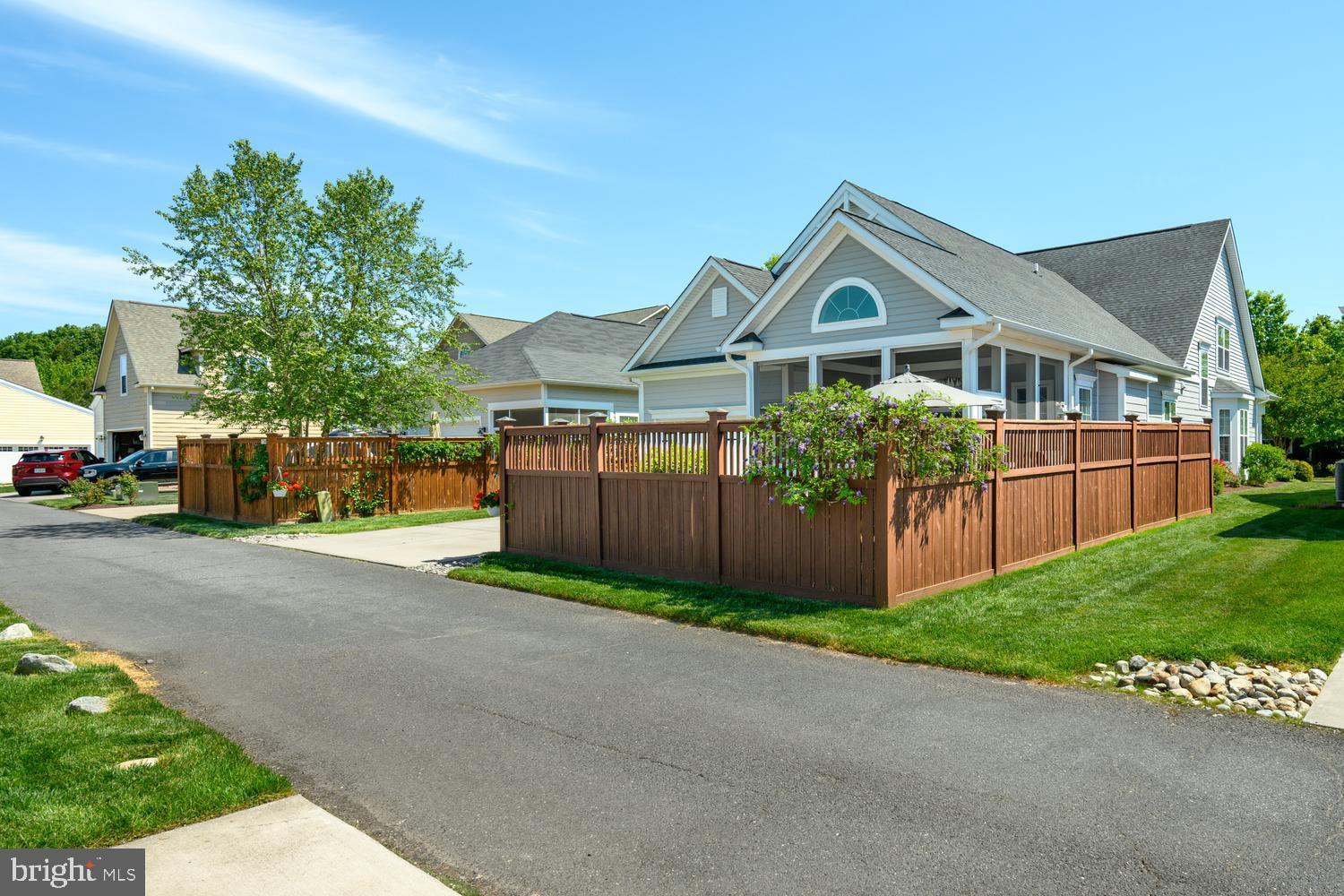 EASTON VILLAGE - Residential