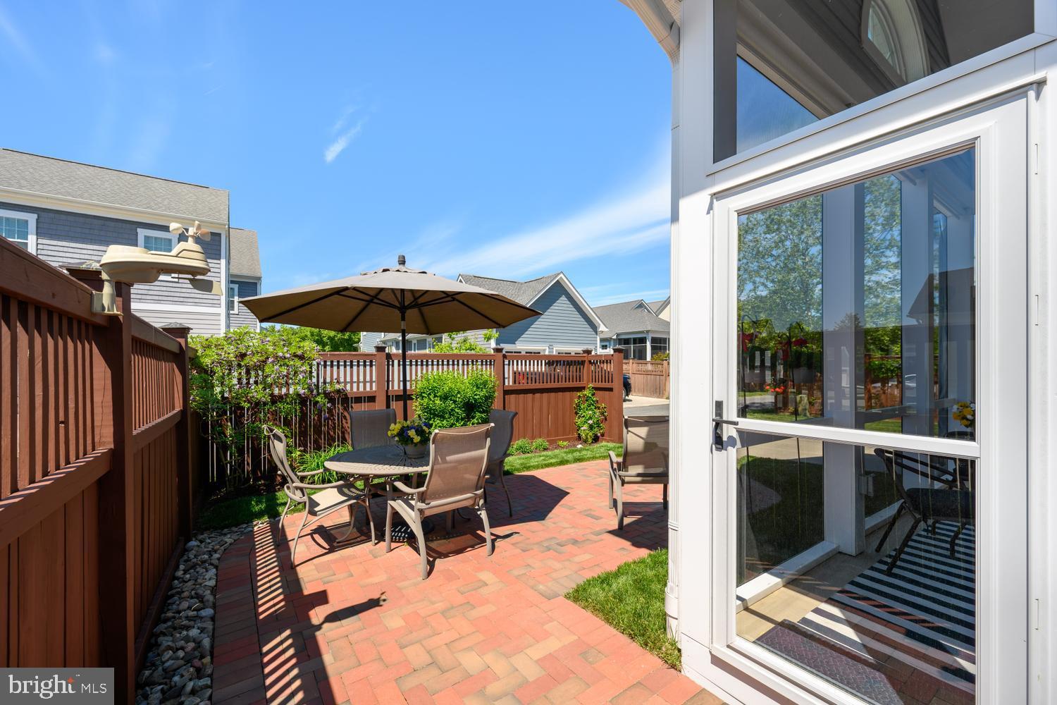 EASTON VILLAGE - Residential